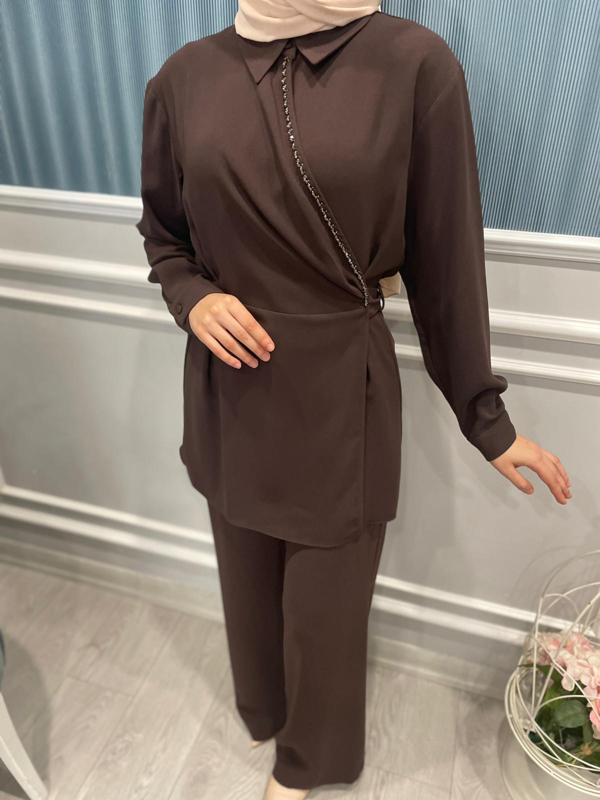 BONCUK DETAYLI BAĞLAMALI KRUVAZE TUNİK