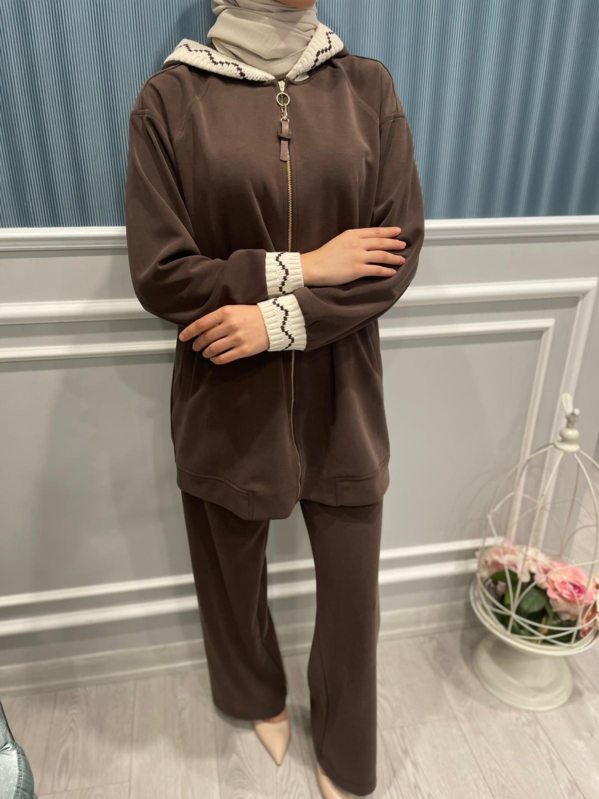 FERMUARLI KAPŞONLU KAP