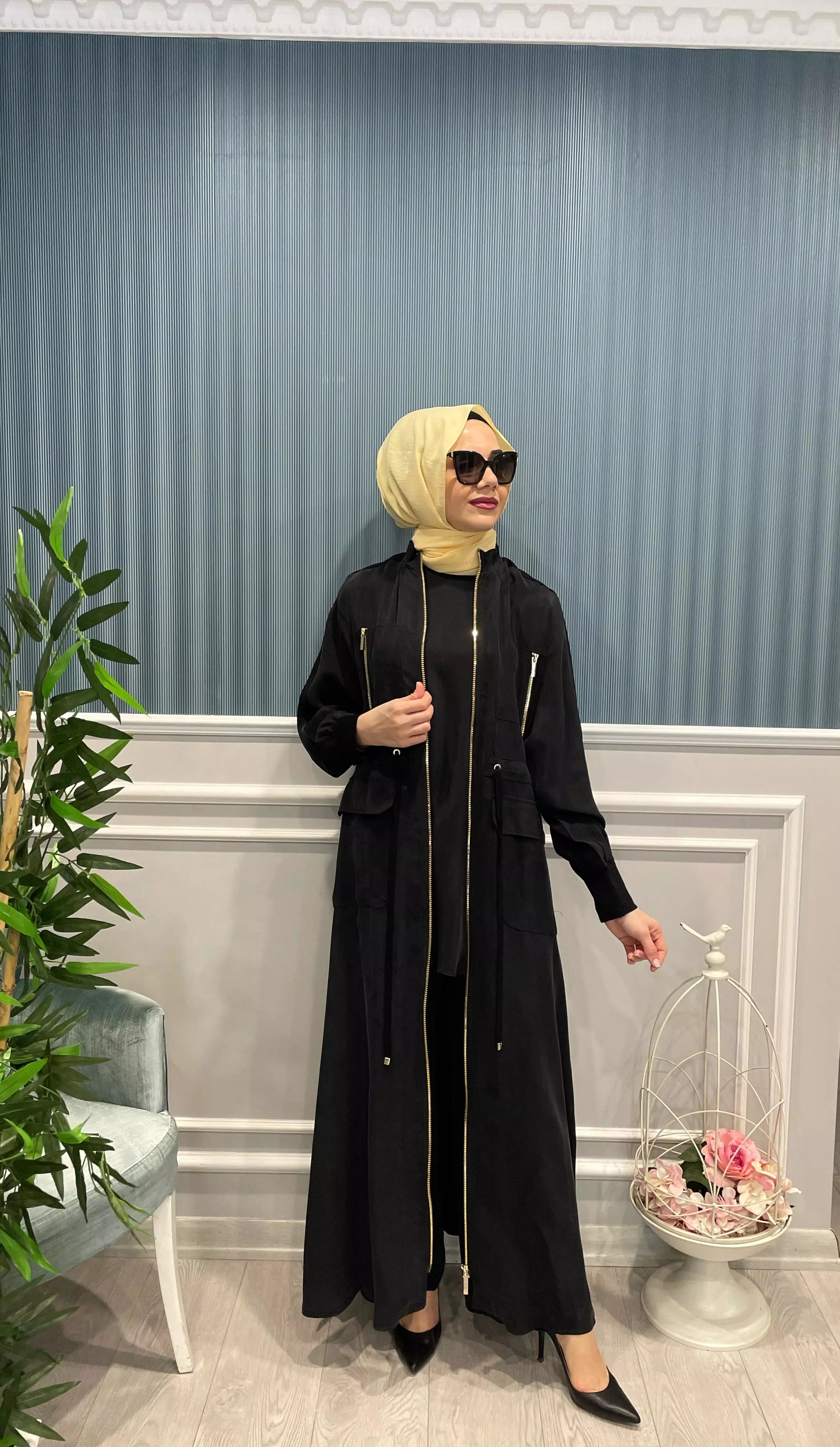 ÖNDEN FERMUARLI BELİ BÜZGÜLÜ CEP DETAYLI KUPRA İPEK KAP