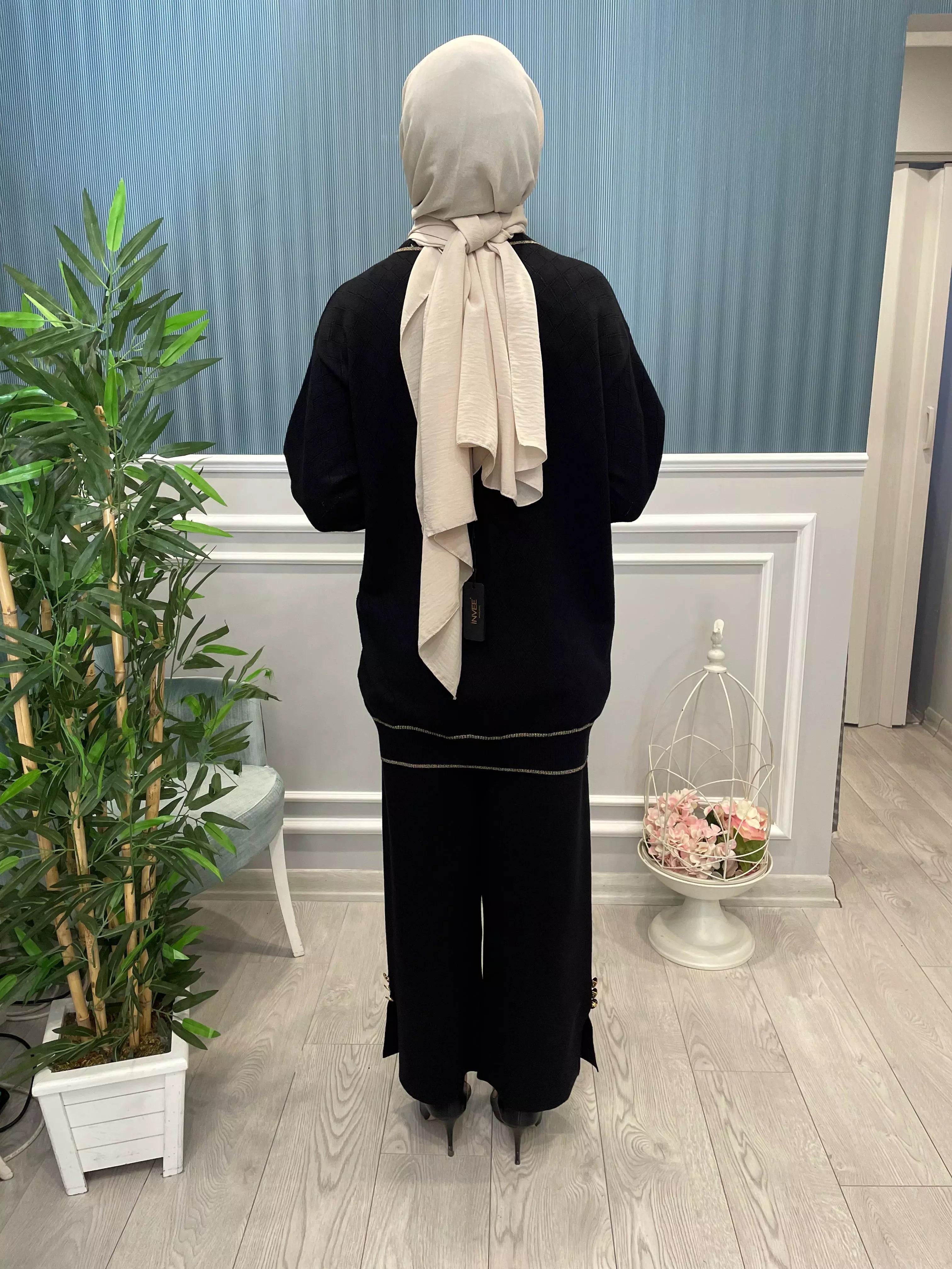 TRİKO YIRTMAÇLI DÜĞMELİ PANTOLON