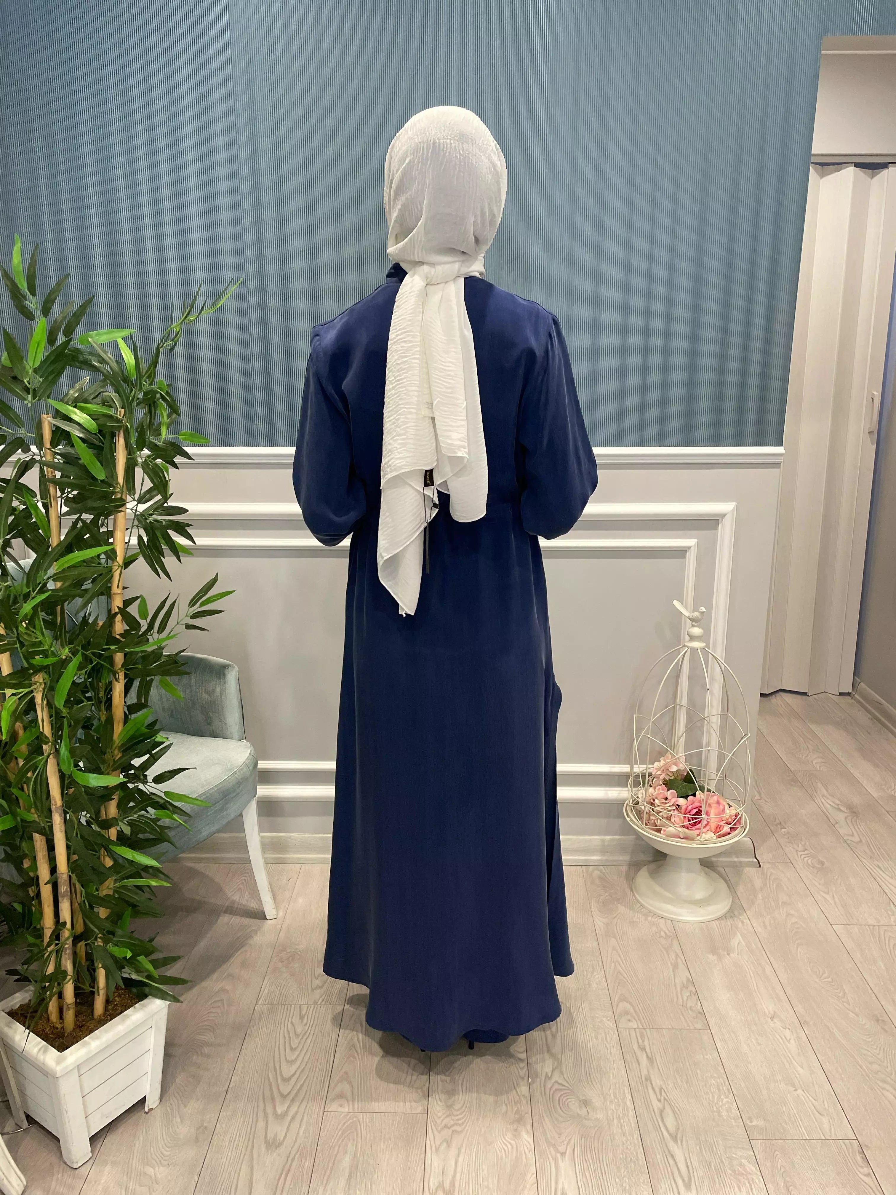 ÖNDEN FERMUARLI BELİ BÜZGÜLÜ CEP DETAYLI KUPRA İPEK KAP