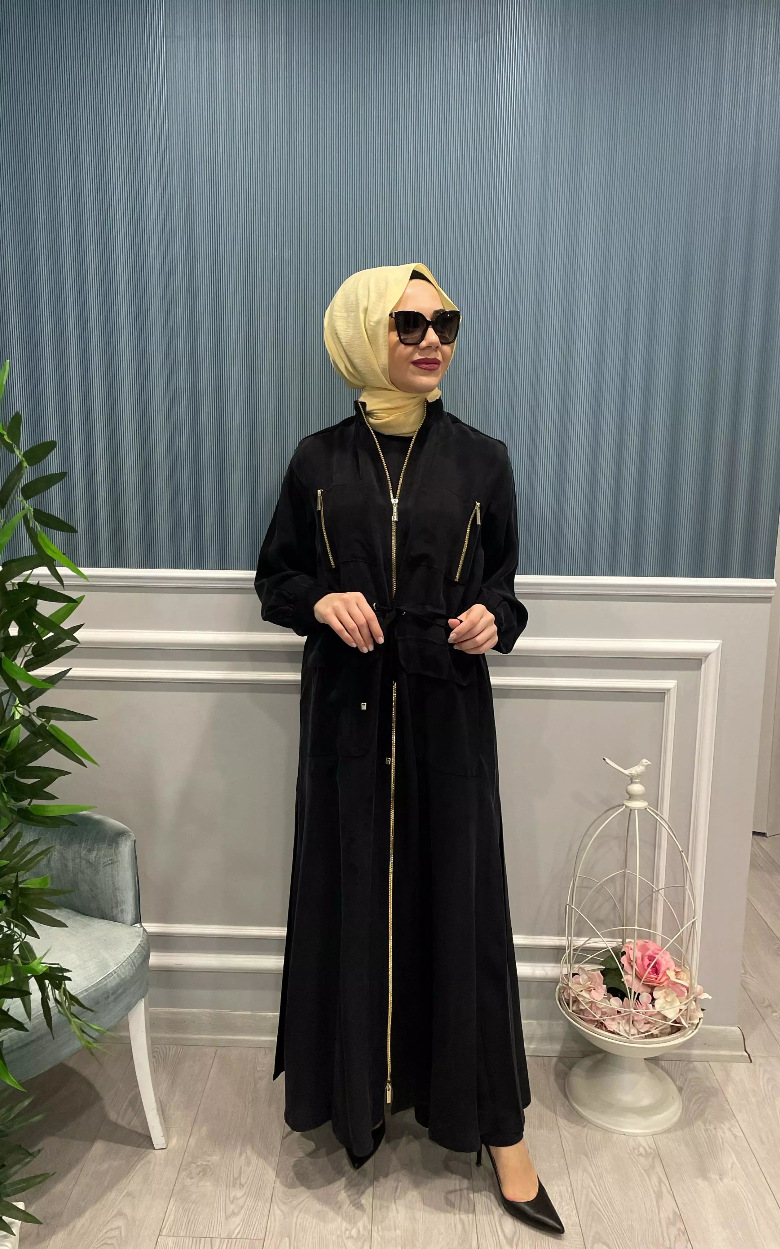 ÖNDEN FERMUARLI BELİ BÜZGÜLÜ CEP DETAYLI KUPRA İPEK KAP