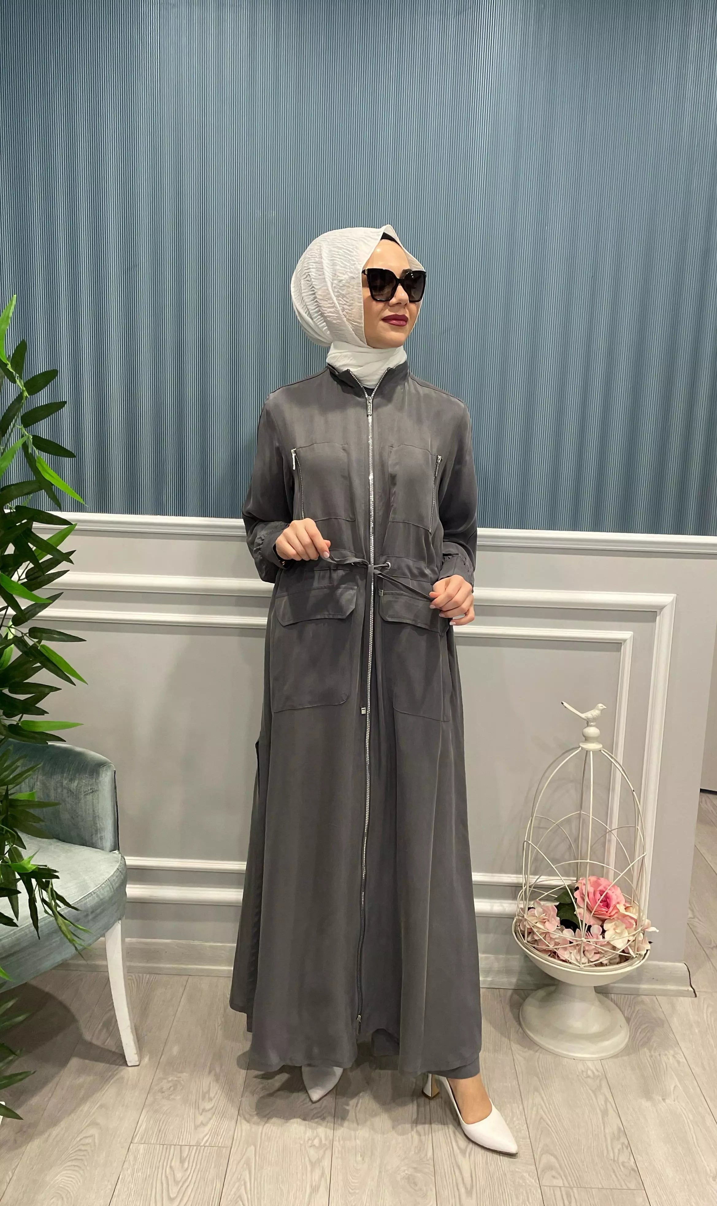 ÖNDEN FERMUARLI BELİ BÜZGÜLÜ CEP DETAYLI KUPRA İPEK KAP