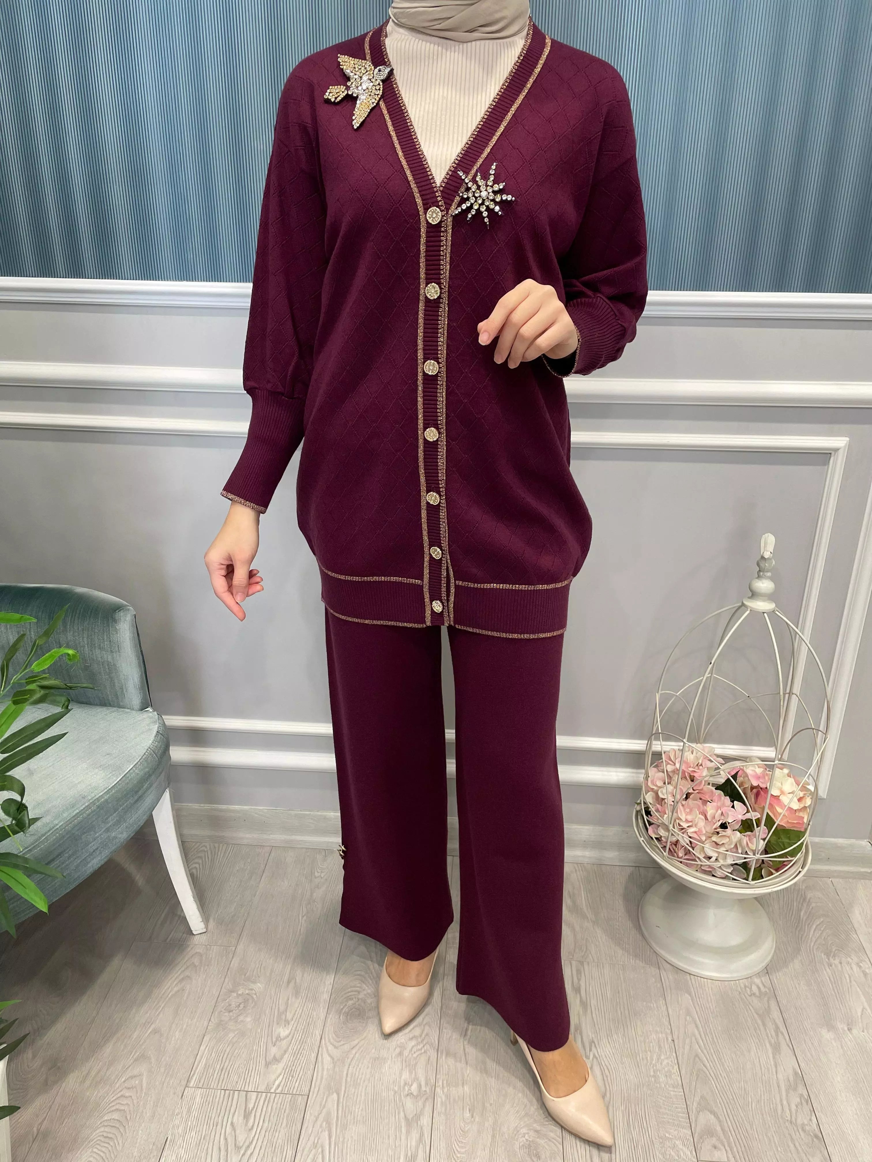 TRİKO YIRTMAÇLI DÜĞMELİ PANTOLON