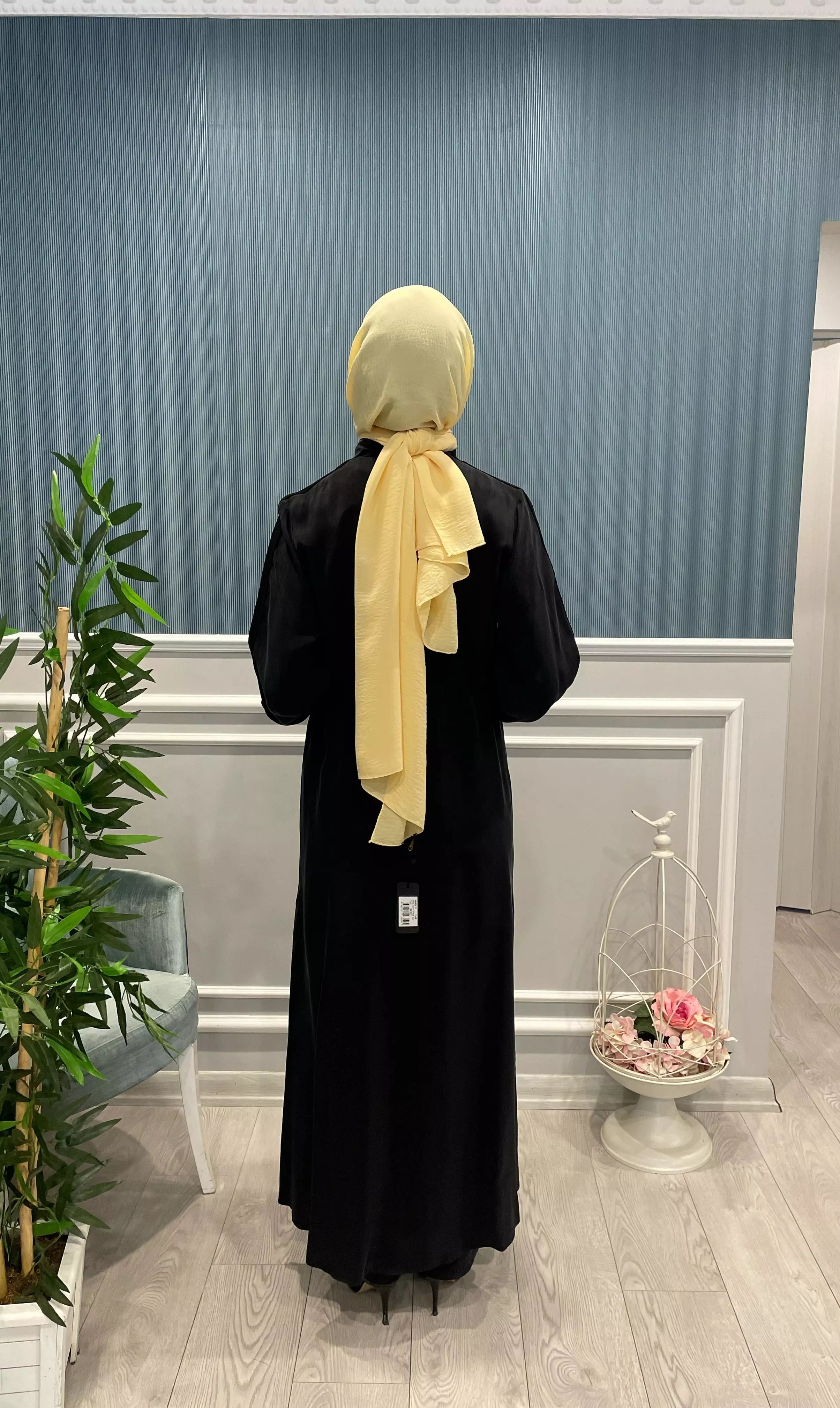 ÖNDEN FERMUARLI BELİ BÜZGÜLÜ CEP DETAYLI KUPRA İPEK KAP