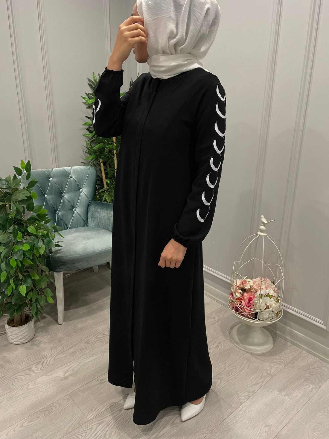 KOLLARI DESENLİ LASTİKLİ FERACE