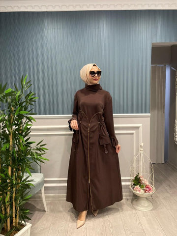 ÖNDEN FERMUAR DETAYLI ELBİSE