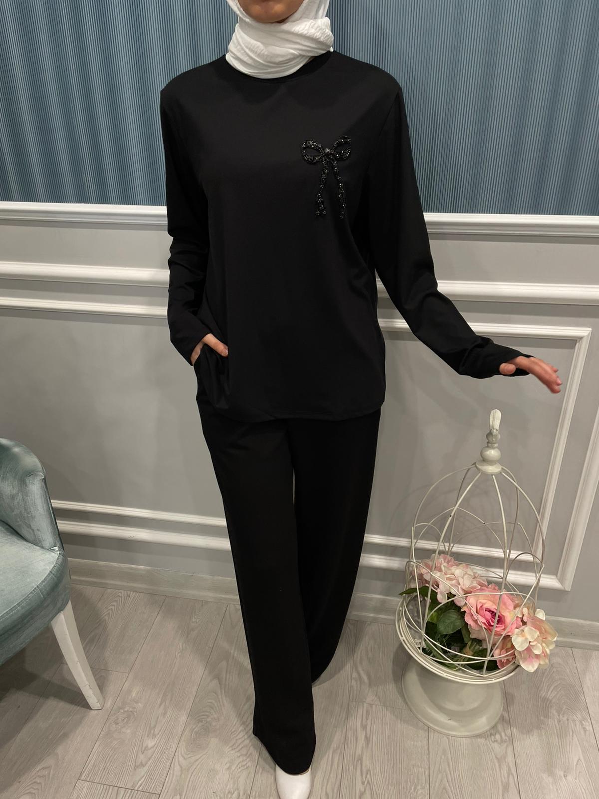 FİYONKLU TAŞLI BLUZ