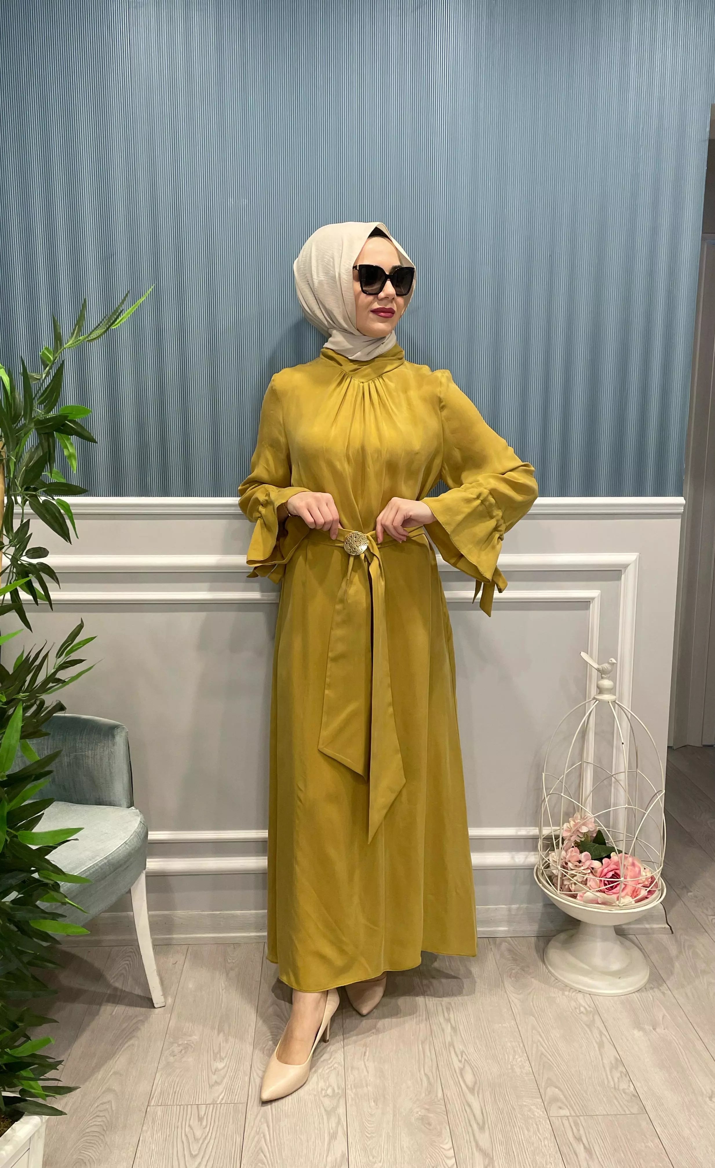 İÇİ ASTARLI BELİ SEYYAR KEMERLİ KUPRA İPEK ELBİSE