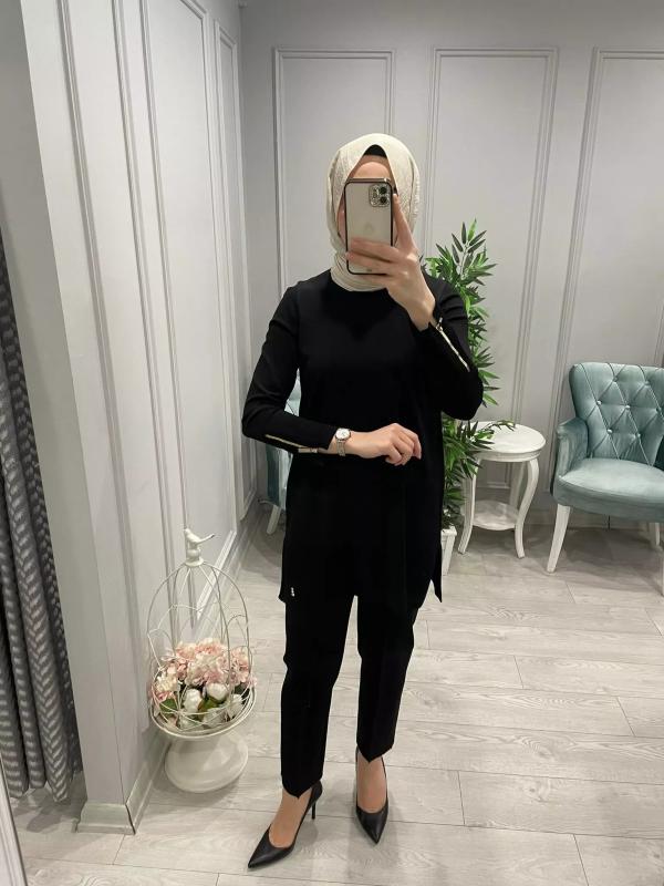 KOLLARI%20FERMUARLI%20SİYAH%20BLUZ