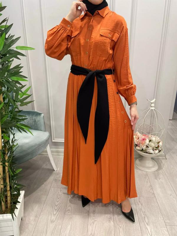 BELİ%20KUŞAKLI%20UZUN%20KİREMİT%20ELBİSE