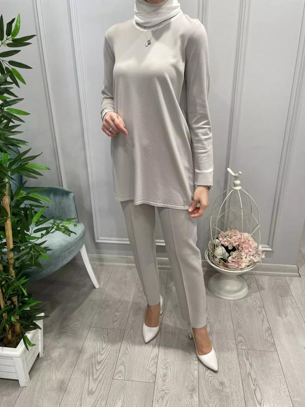 YAKASI%20KOLU%20ÇİZGİLİ%20GRİ%20BLUZ