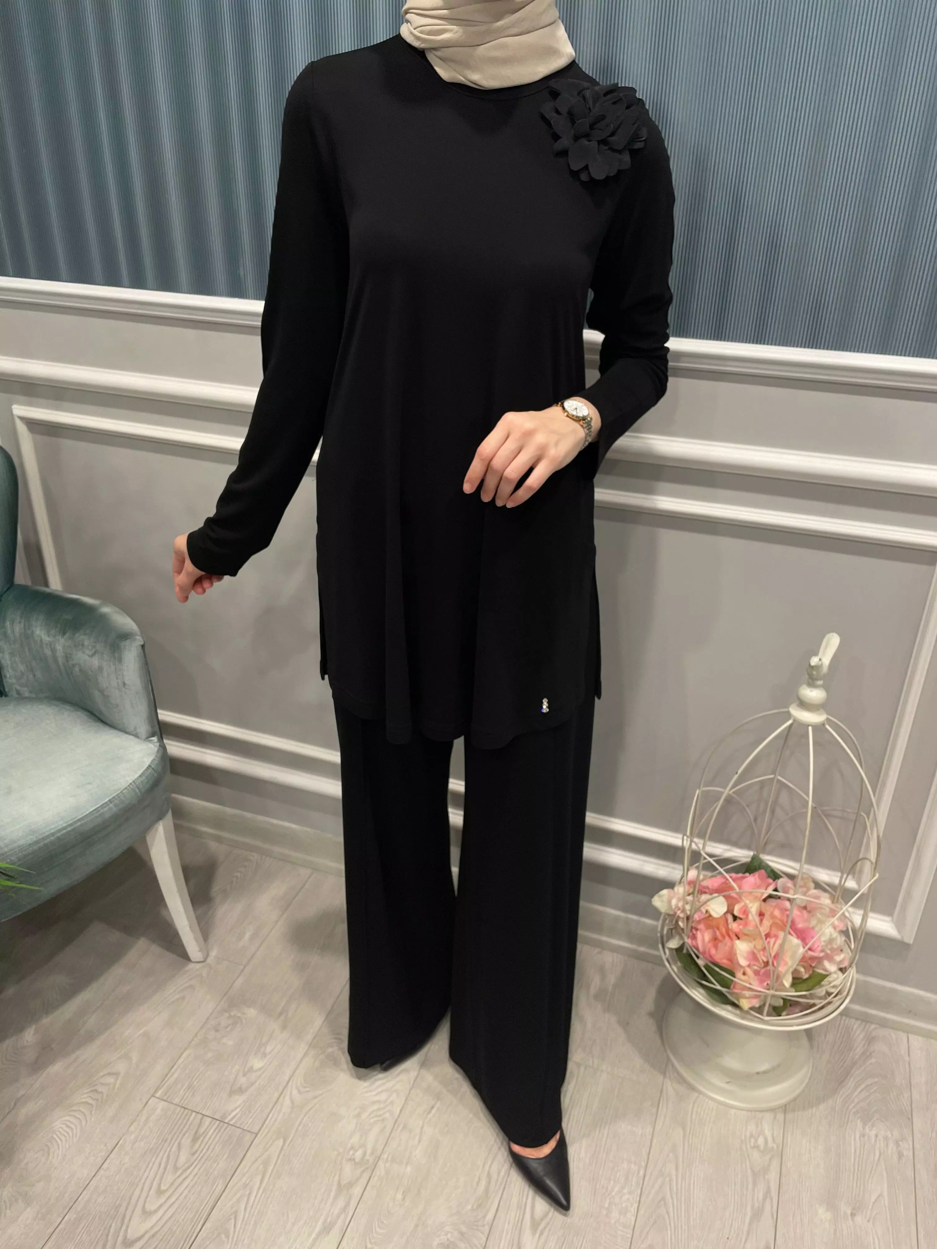 GÜL%20MOTİFLİ%20RAYON%20BLUZ