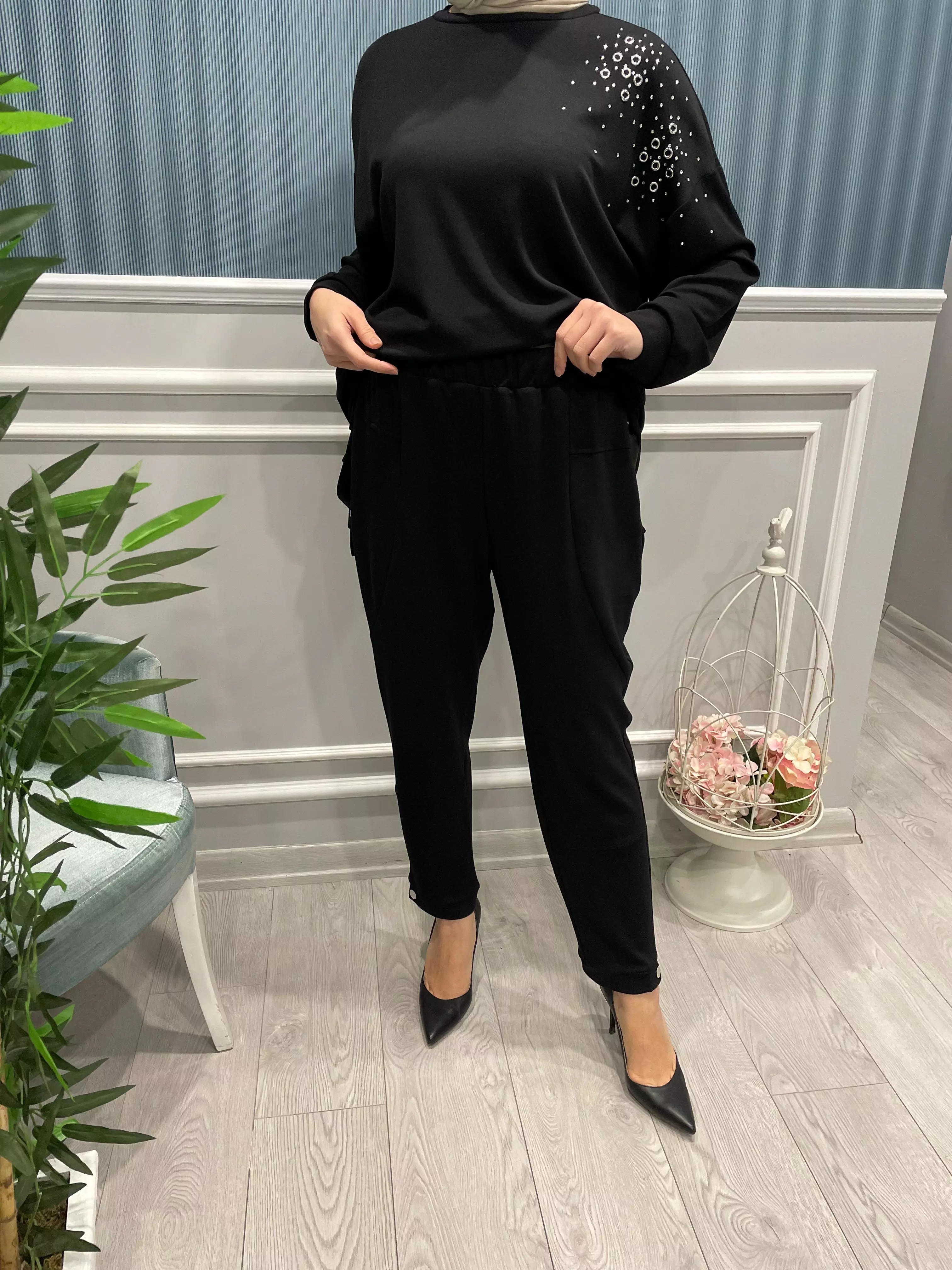 BELİ%20LASTİKLİ%20DÜZ%20PAÇA%20PANTOLON