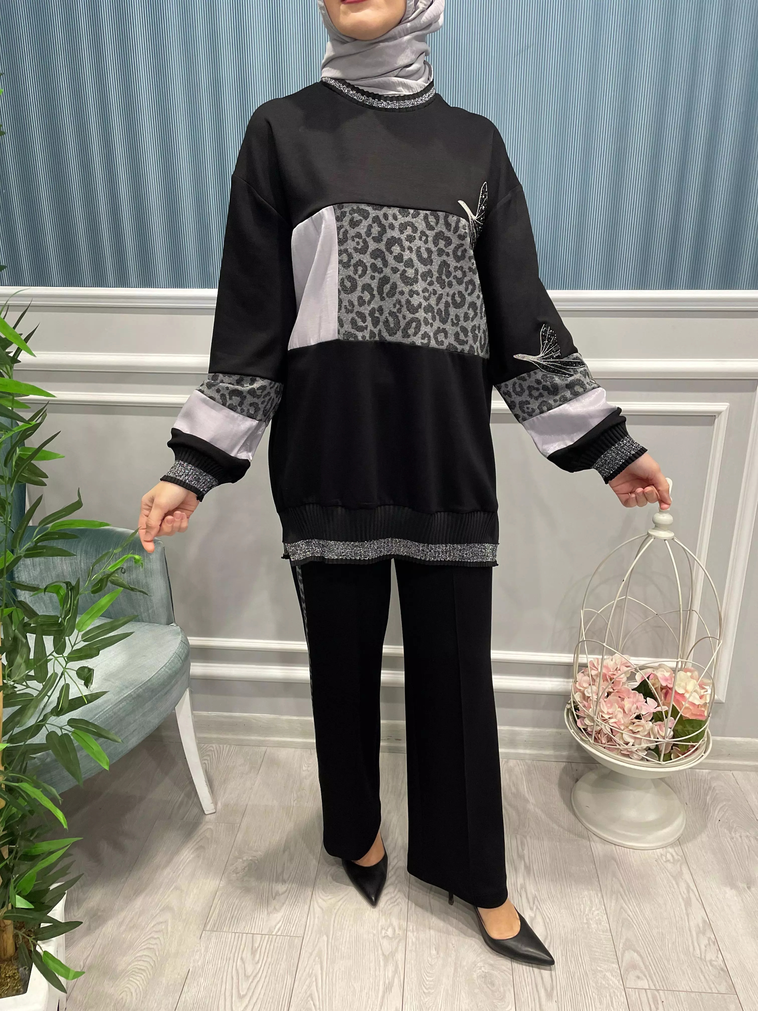 LEOPAR%20DESENLİ%20TAŞ%20İŞLEMELİ%20TAKIM