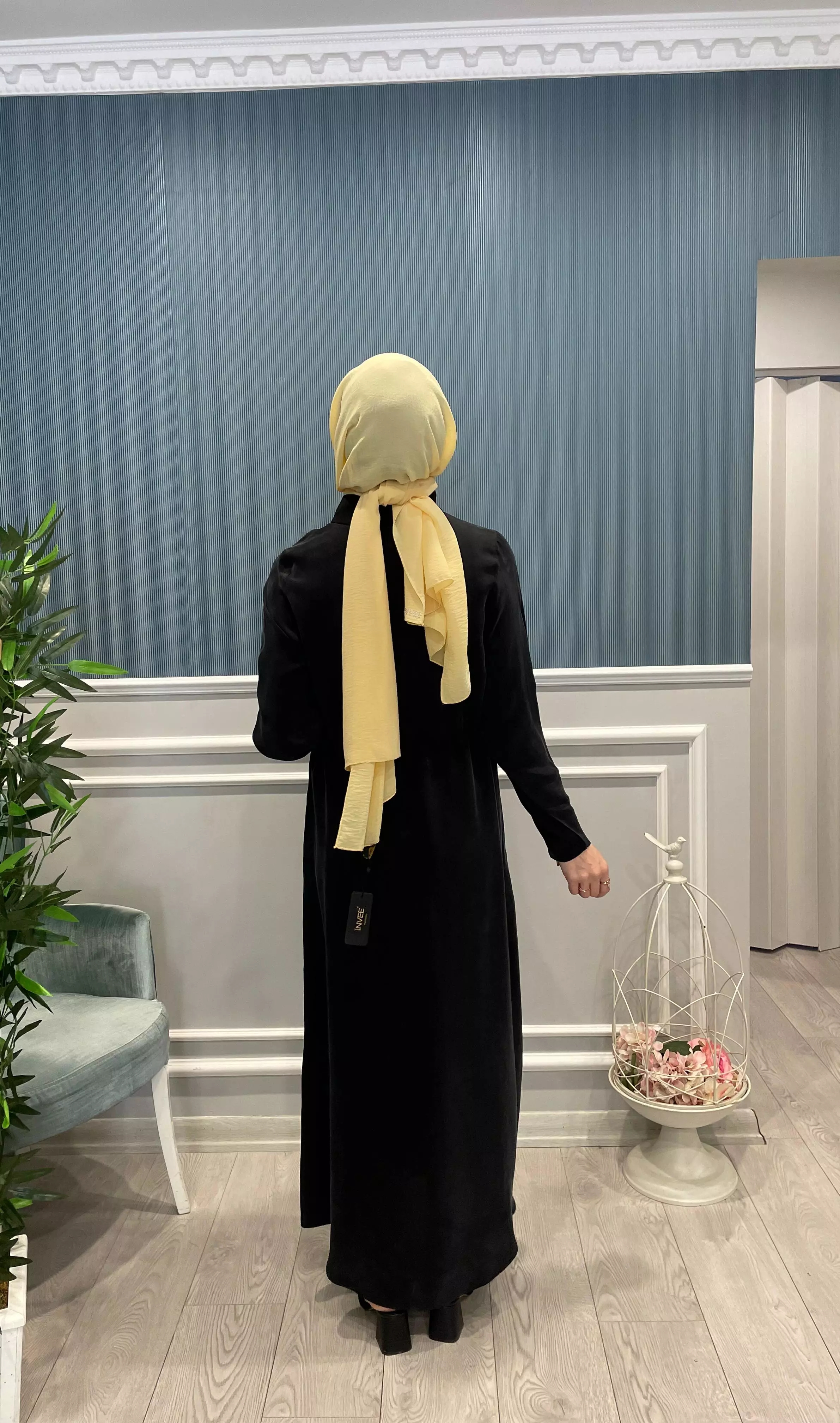 YAKASI%20KOLLARI%20FERMUARLI%20BELİ%20BÜZGÜLÜ%20KUPRA%20ELBİSE