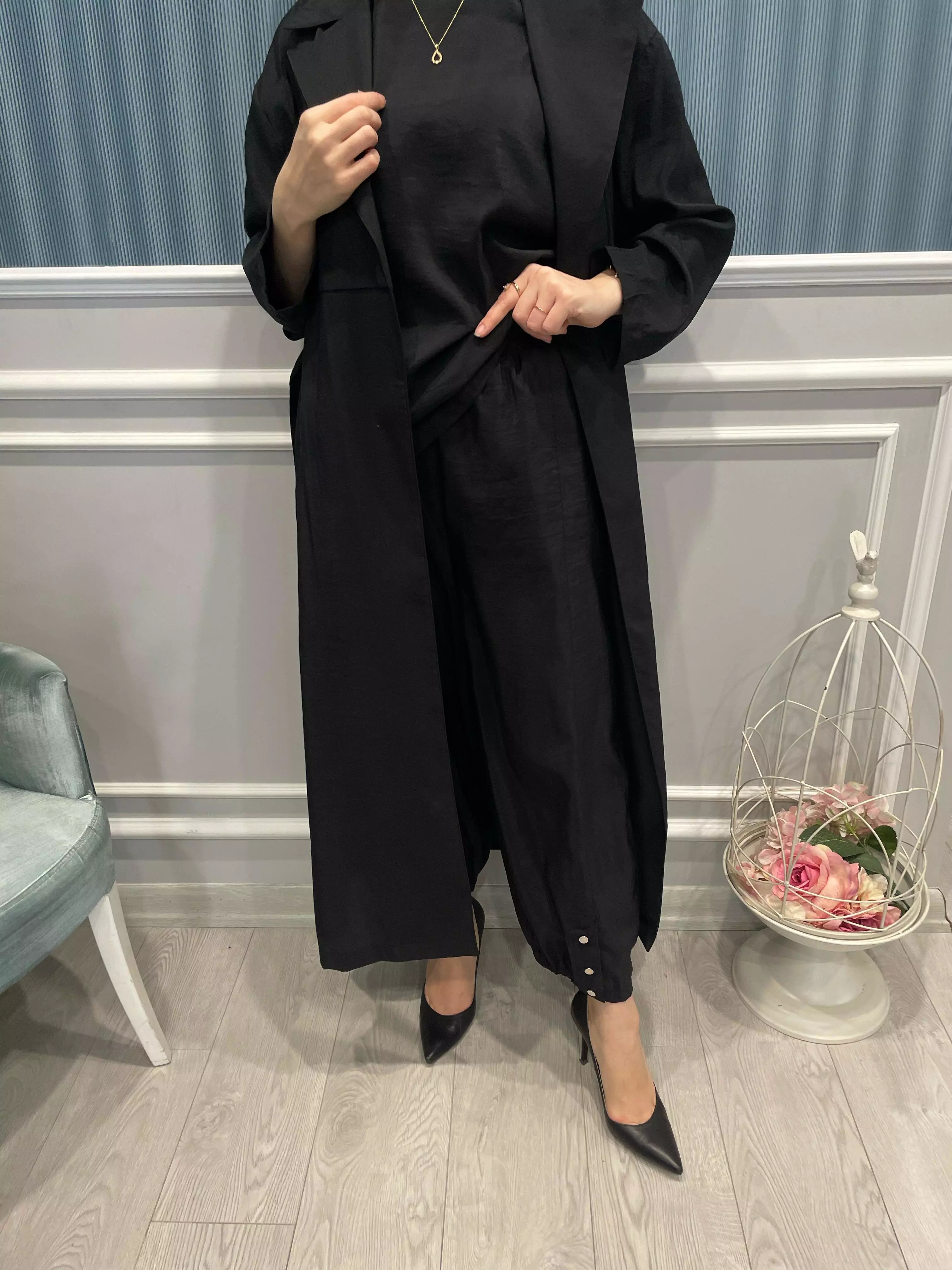 PAÇASI%20YARIM%20LASTİKLİ%20VE%20ÜÇ%20ÇIT%20ÇITLI%20DUBAİ%20PANTOLON