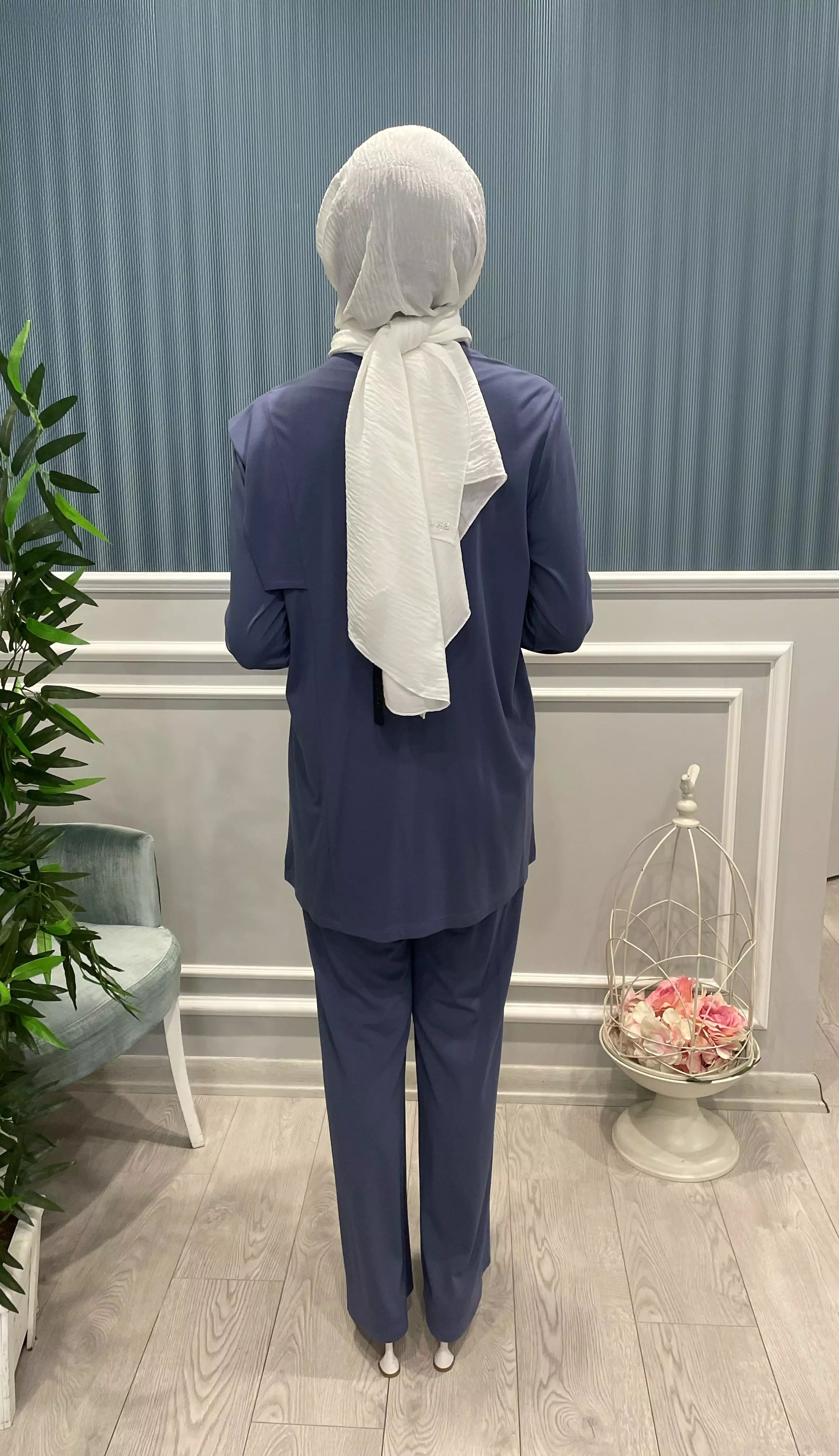 ÖNÜ%20TAŞ%20BONCUK%20DETAYLI%20YIRTMAÇLI%20İKİLİ%20TAKIM