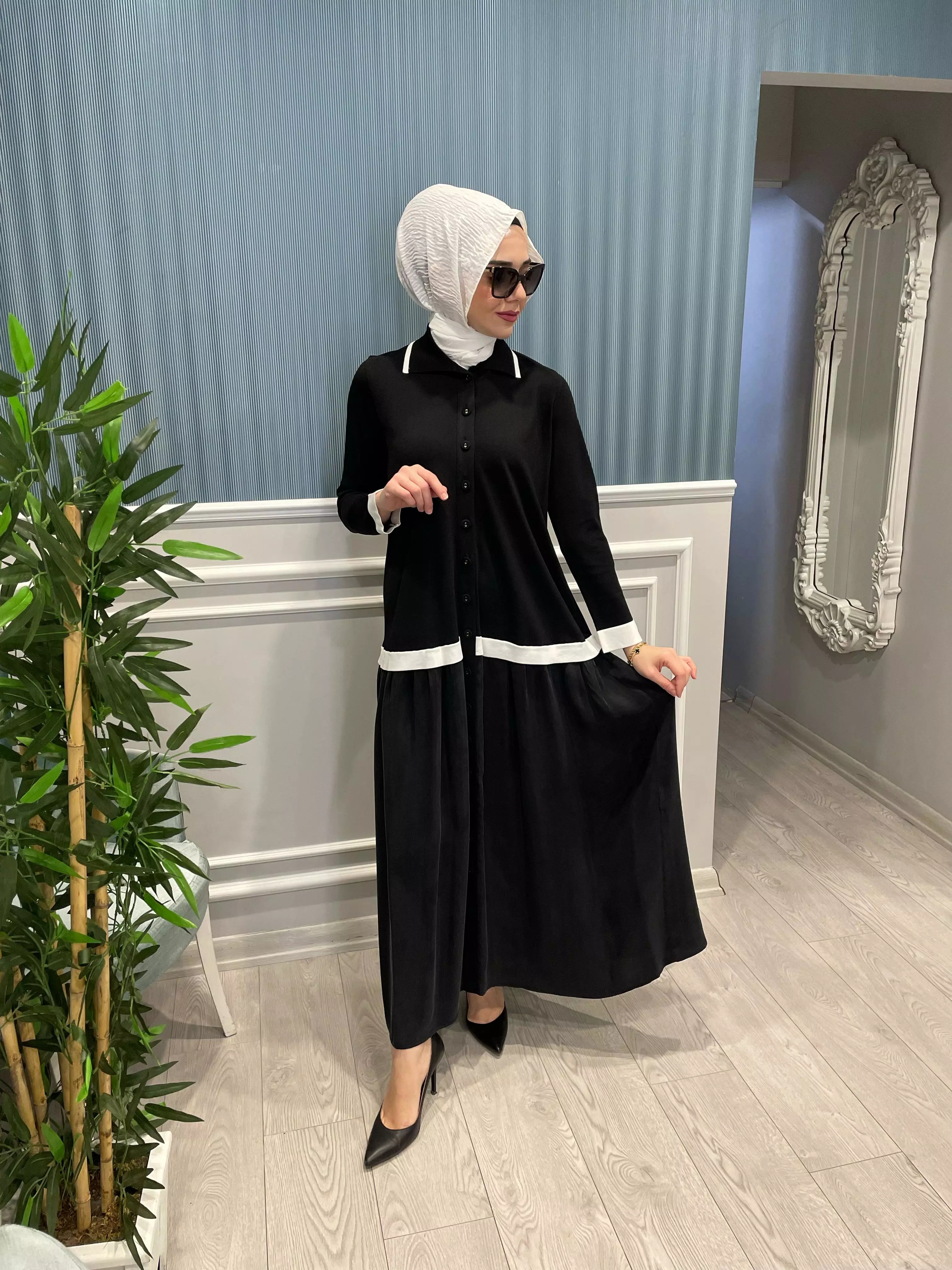 ÖNDEN%20DÜĞMELİ%20ETEK%20KISMI%20KUPRA%20İPEK%20ELBİSE