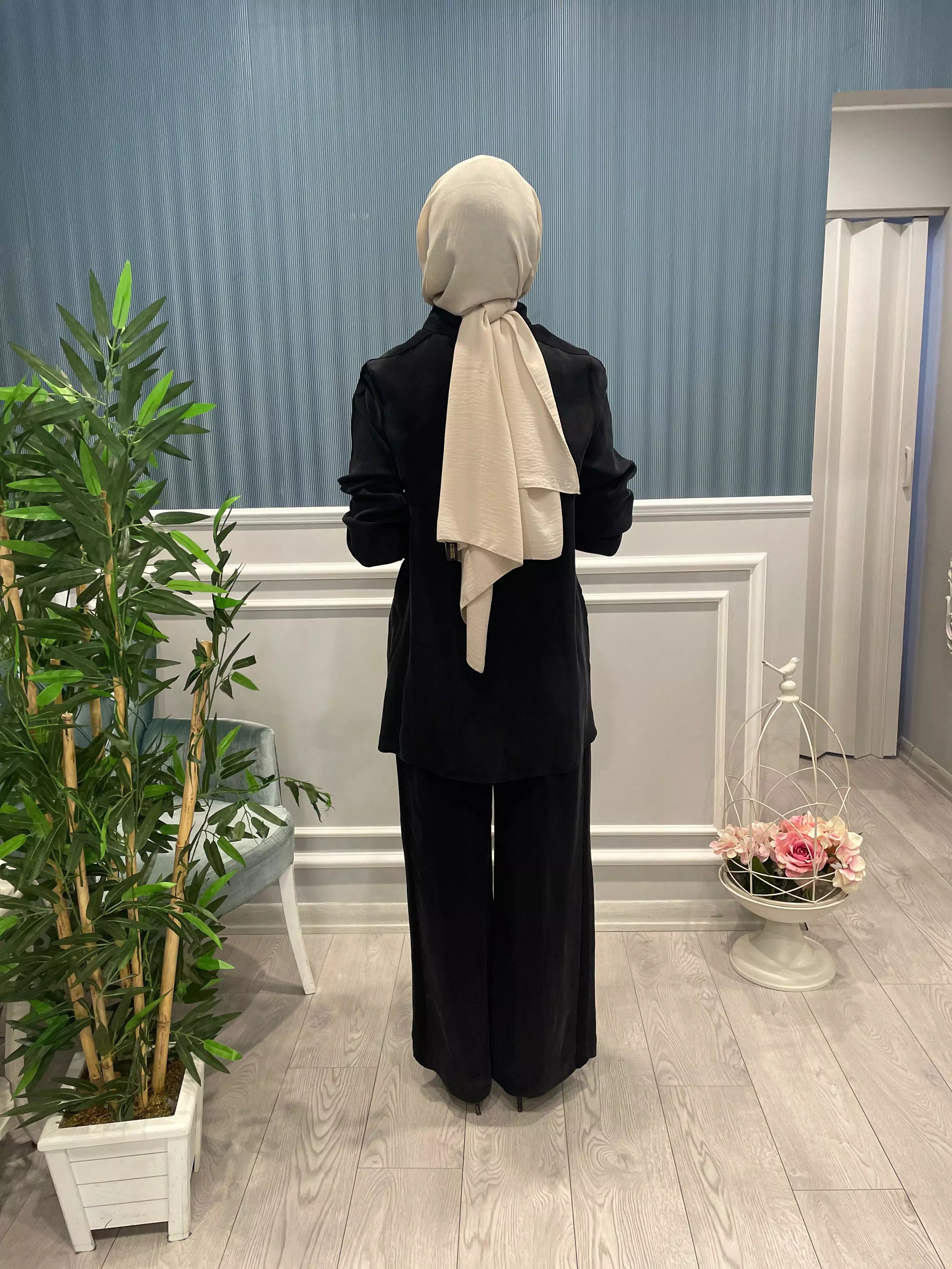ŞERİT%20VE%20FERMUAR%20DETAYLI%20KUPRA%20İPEK%20BLUZ