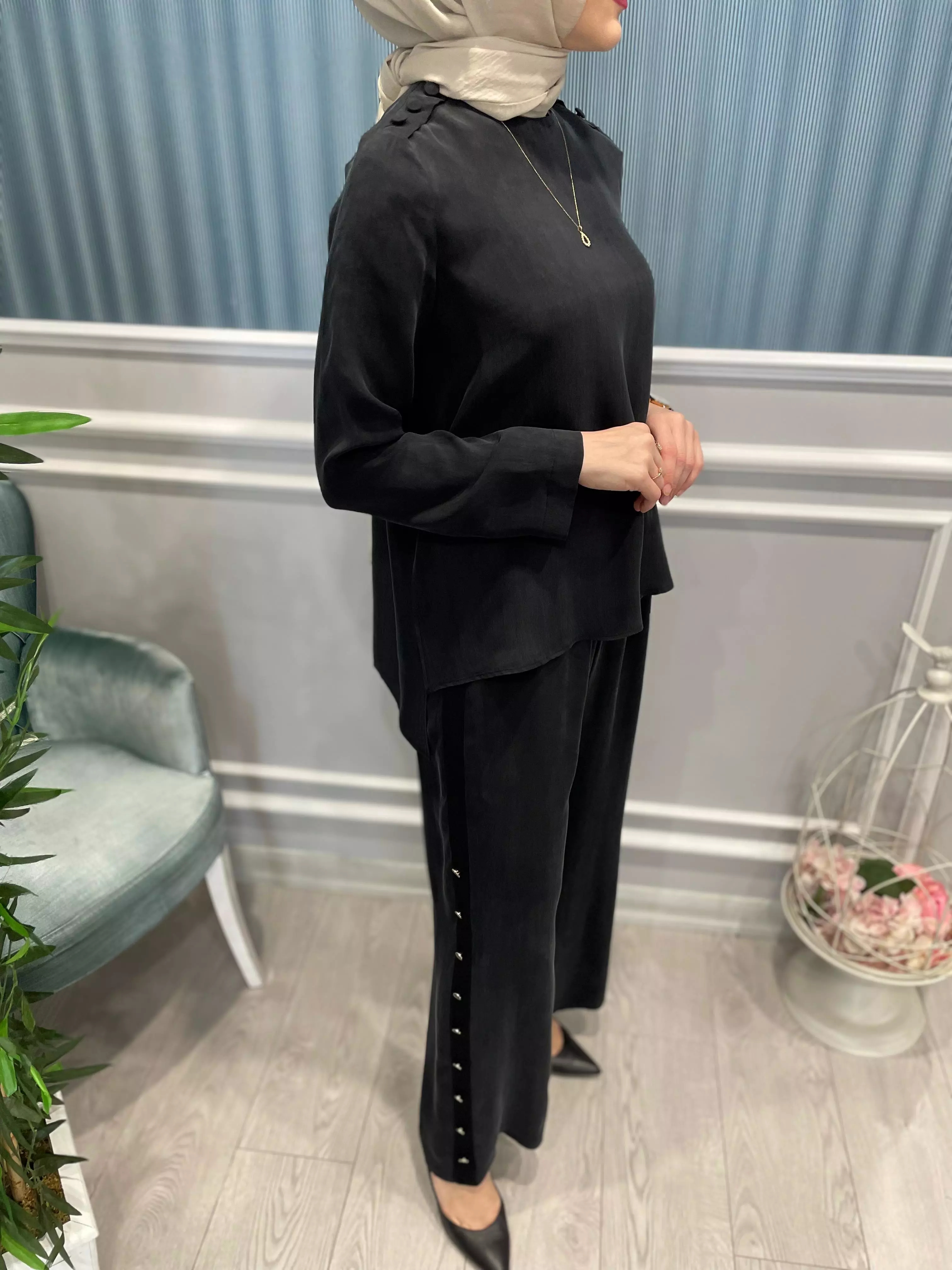 YANLARI%20DÜĞME%20DETAYLI%20KUPRA%20İPEK%20PANTOLON