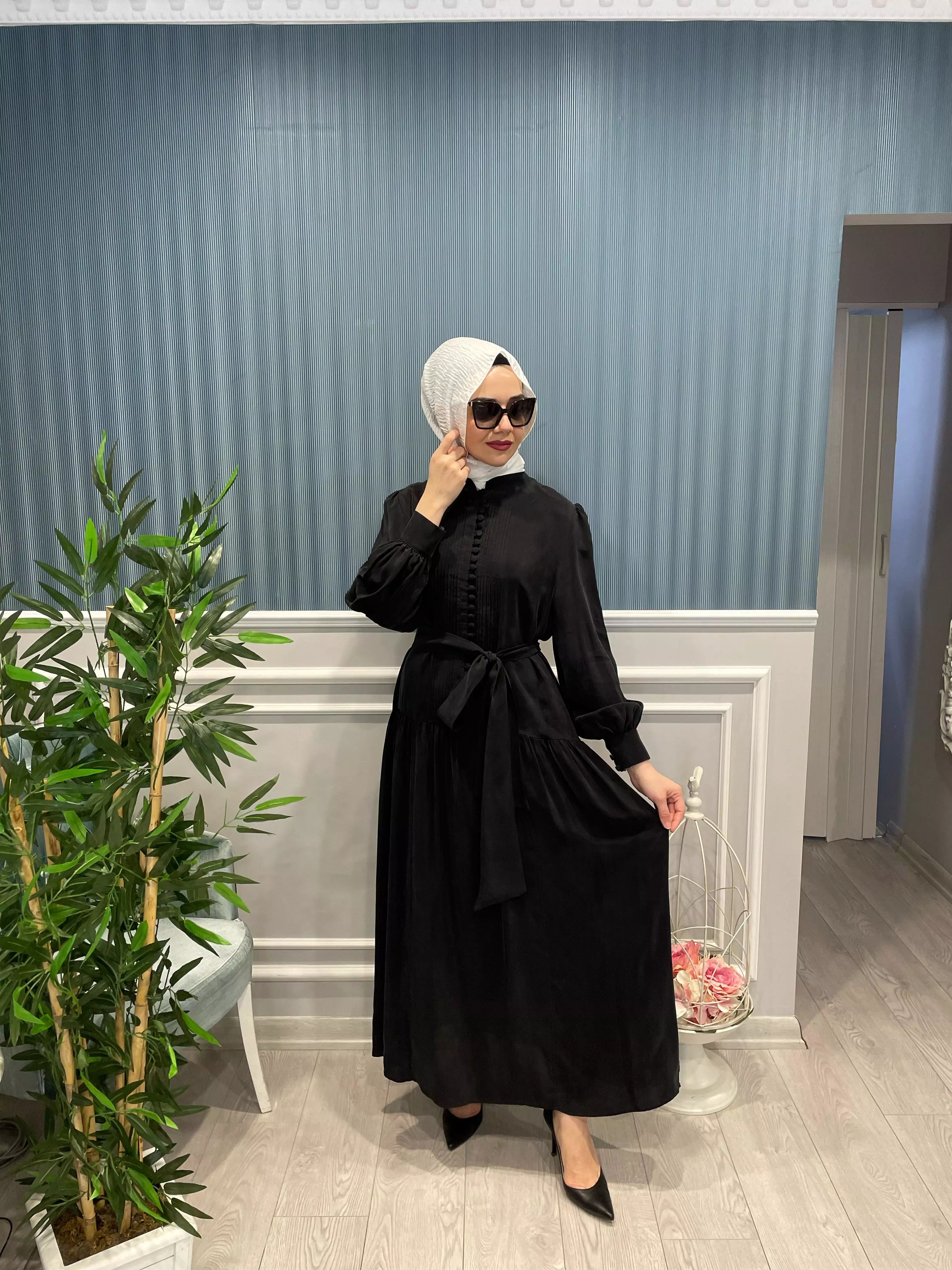 İÇİ%20ASTARLI%20BELİ%20SEYYAR%20KEMERLİ%20ÖNDEN%20DÜĞMELİ%20KUPRA%20İPEK%20ELBİSE
