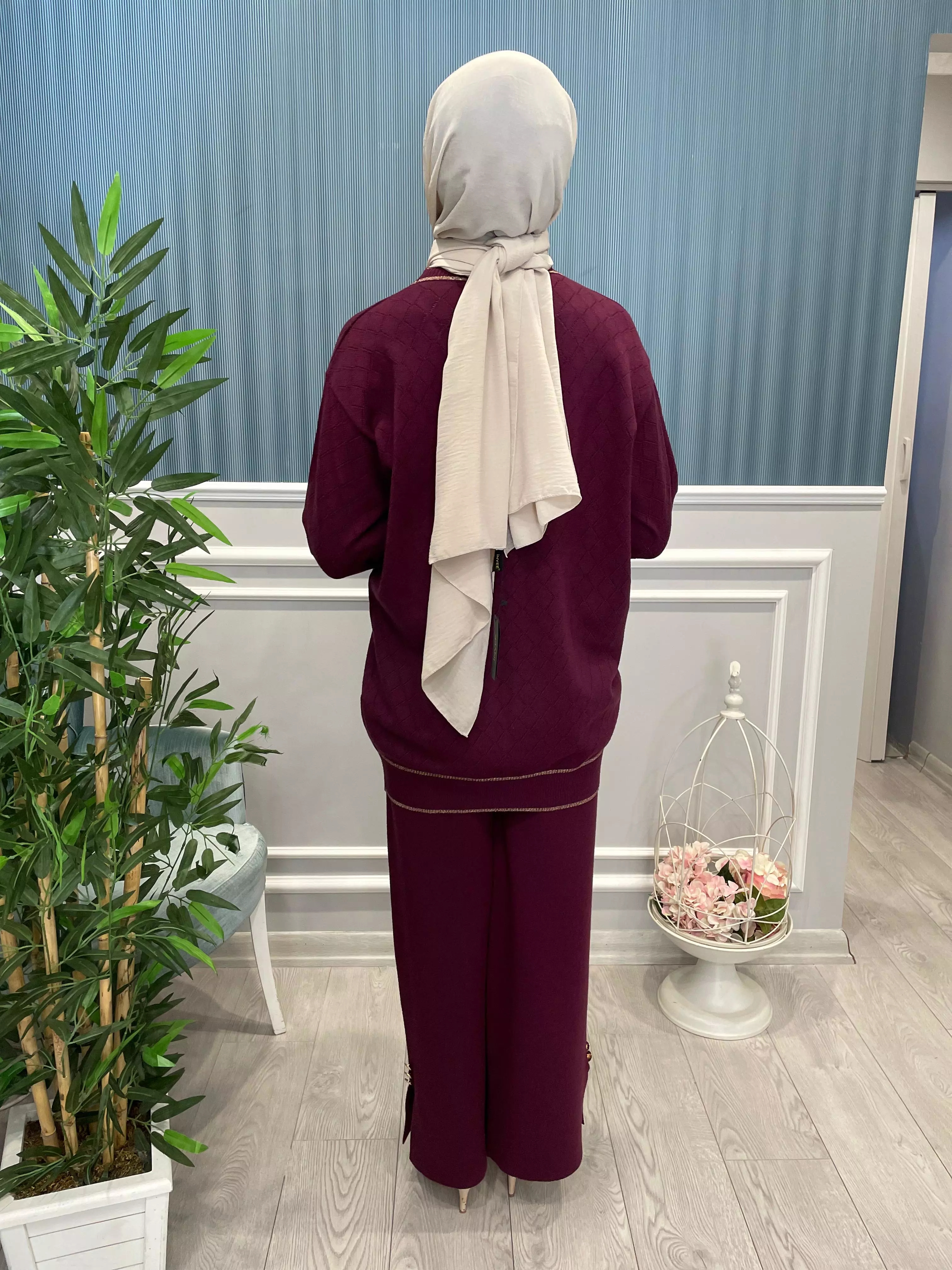 TAŞ%20İGNELİ%20TRİKO%20HIRKA