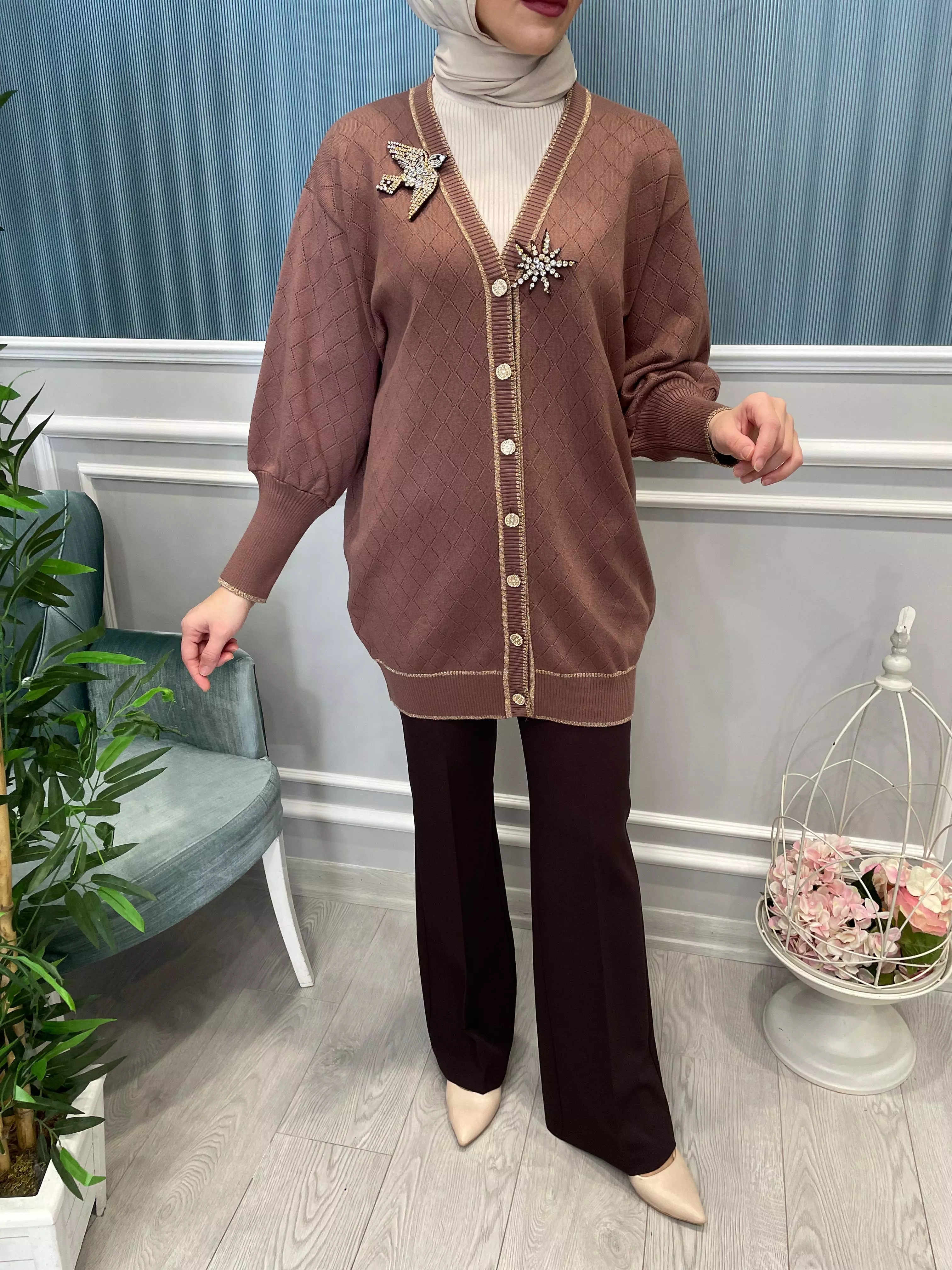 TAŞ%20İGNELİ%20TRİKO%20HIRKA