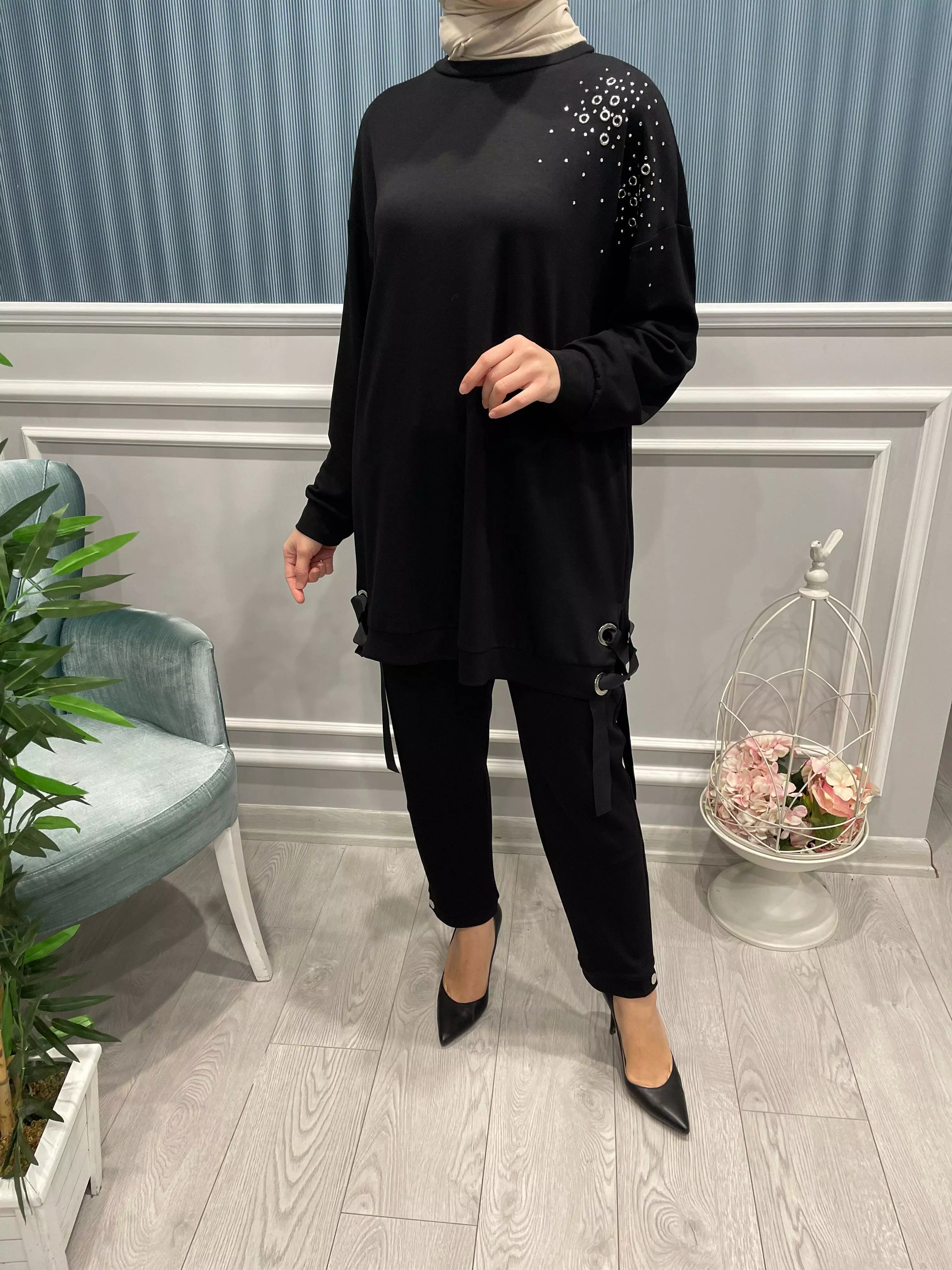 KUŞ%20GÖZÜ%20DETAYLI%20BLUZ