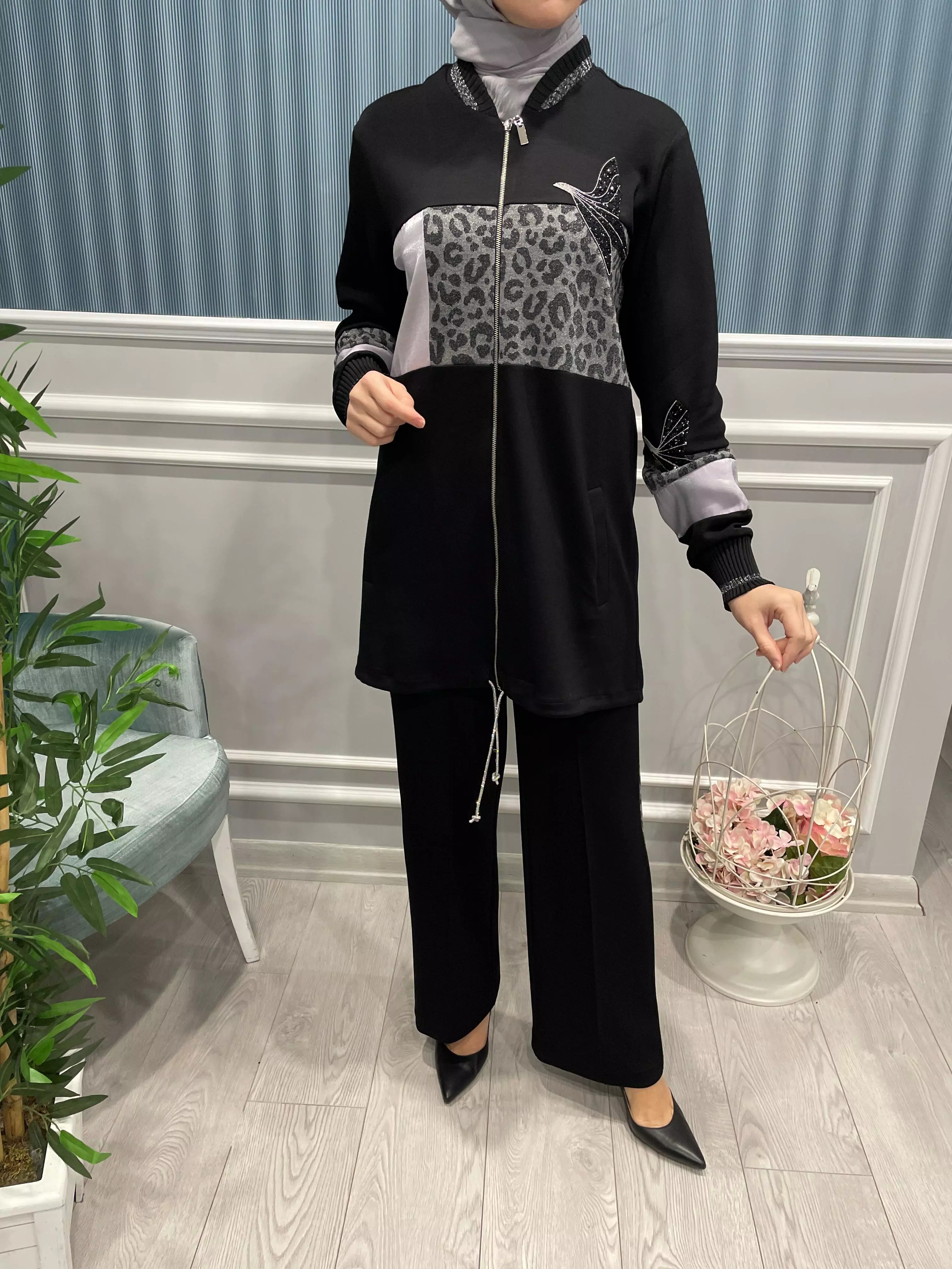 FERMUARLI%20LEOPAR%20DESENLİ%20TAŞ%20İŞLEMELİ%20TAKIM