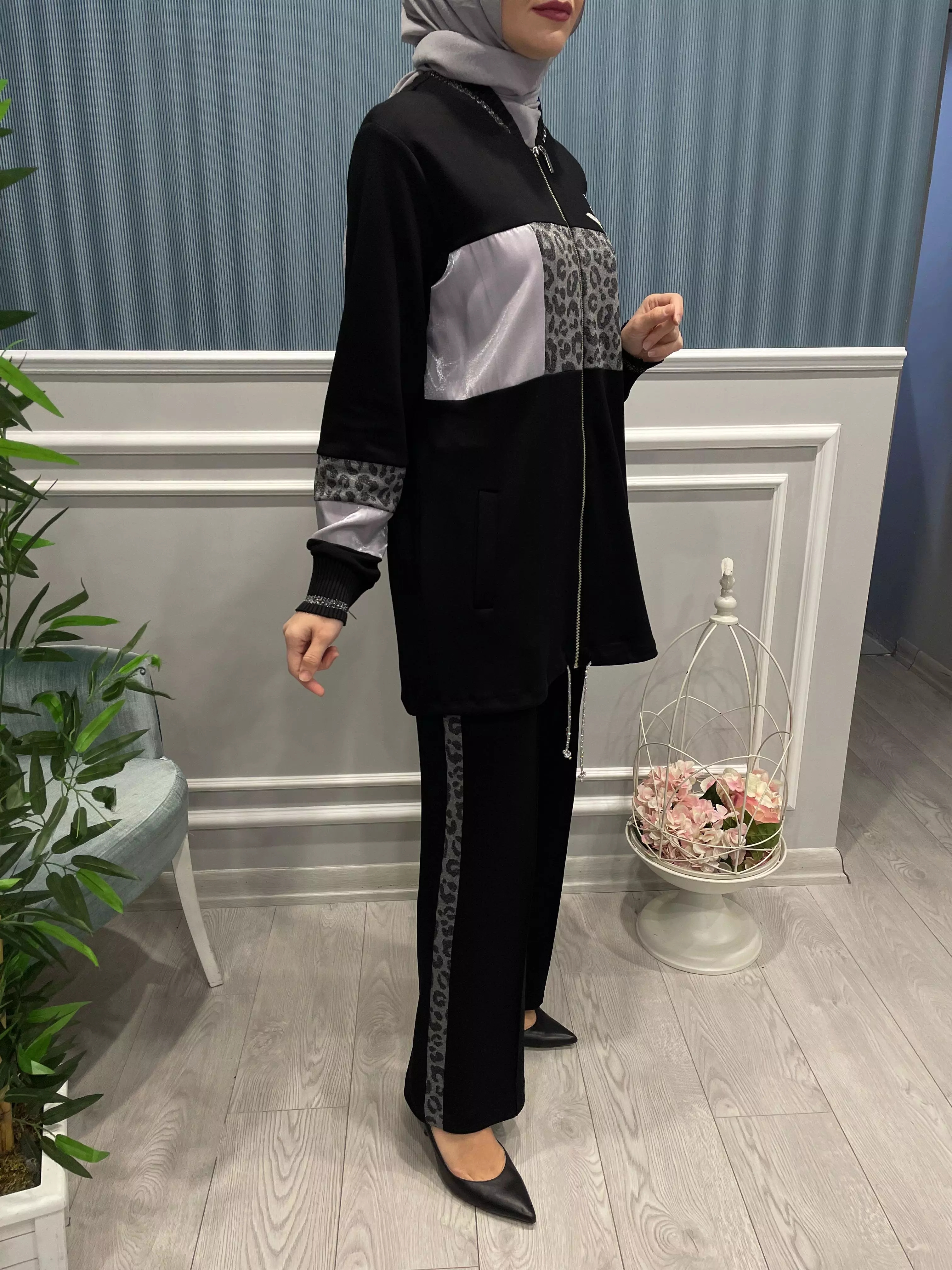 FERMUARLI%20LEOPAR%20DESENLİ%20TAŞ%20İŞLEMELİ%20TAKIM