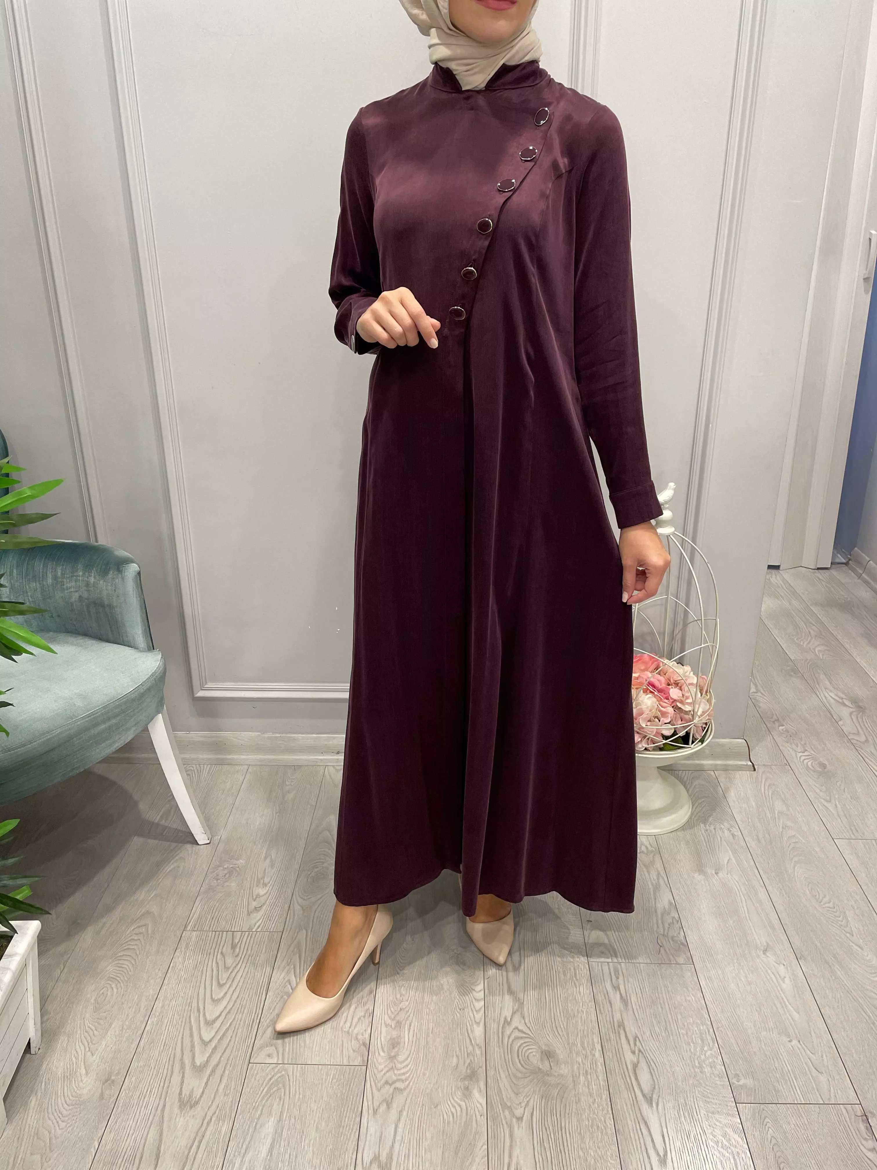 RENKLİ%20DÜĞMELİ%20SATEN%20ELBİSE