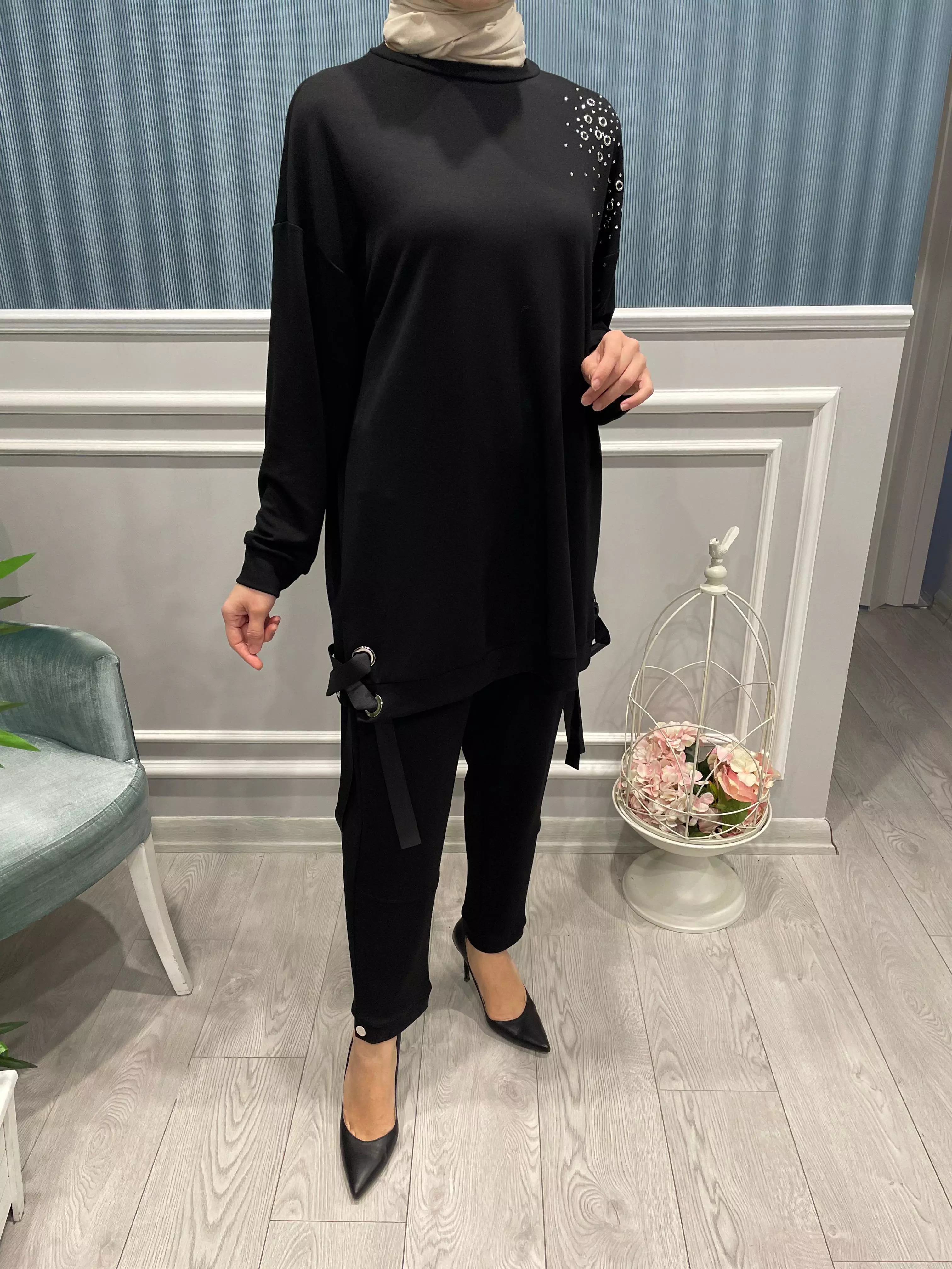 KUŞ%20GÖZÜ%20DETAYLI%20BLUZ