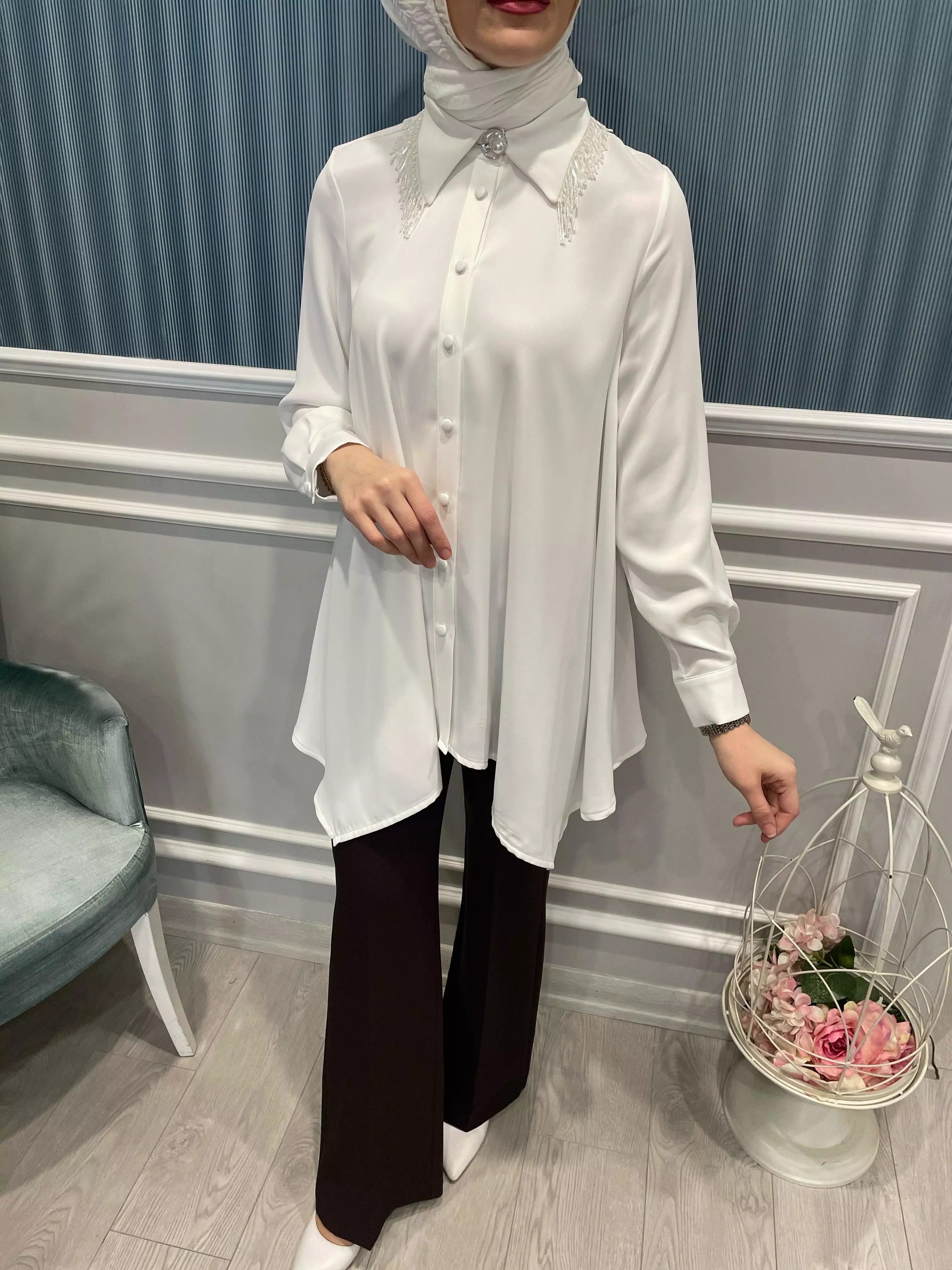 YAKASI%20BONCUK%20İŞLEMELİ%20BELİ%20BİYE%20KEMERLİ%20SOFT%20GÖMLEK