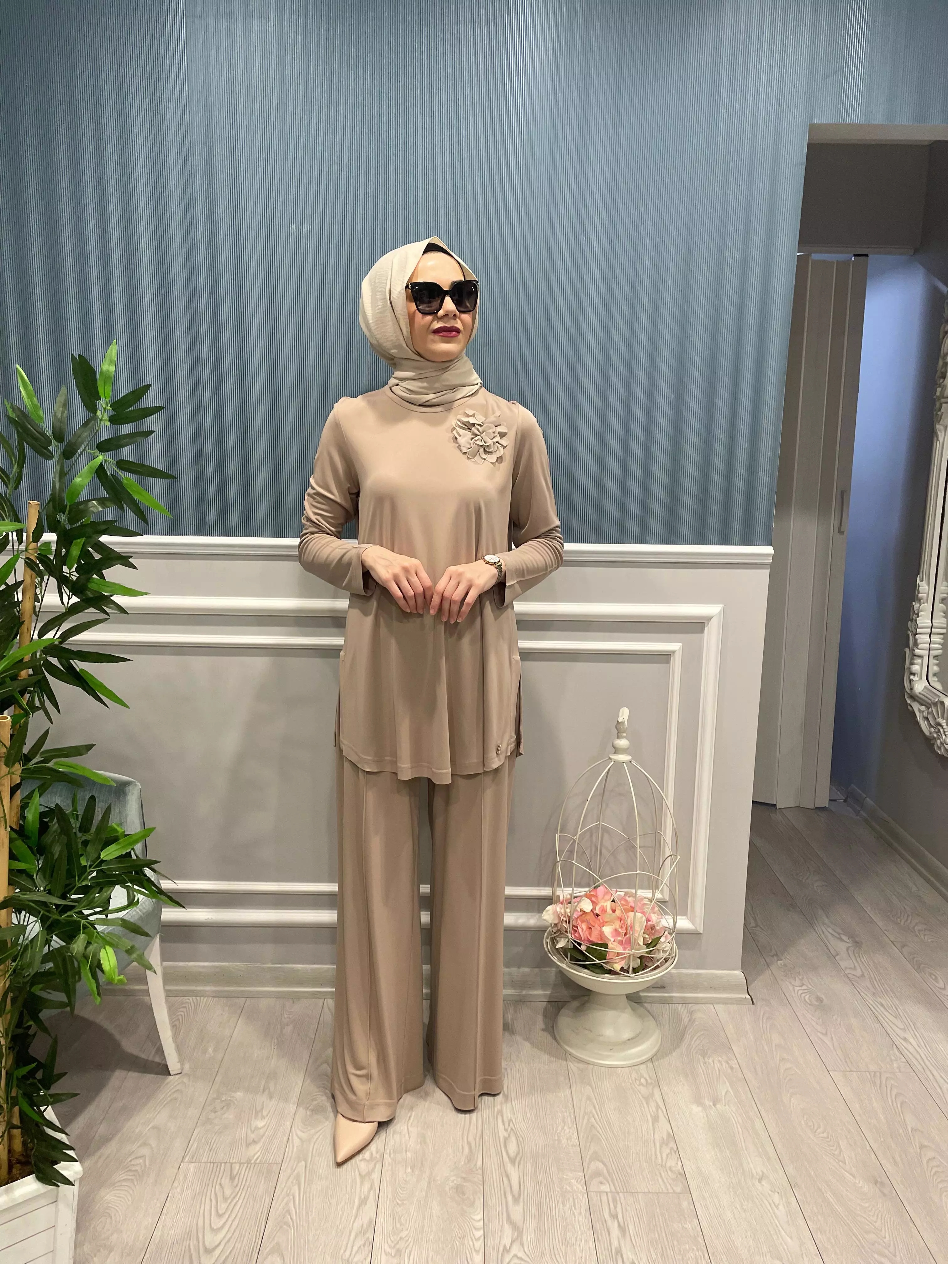 GÜL%20MOTİFLİ%20RAYON%20BLUZ