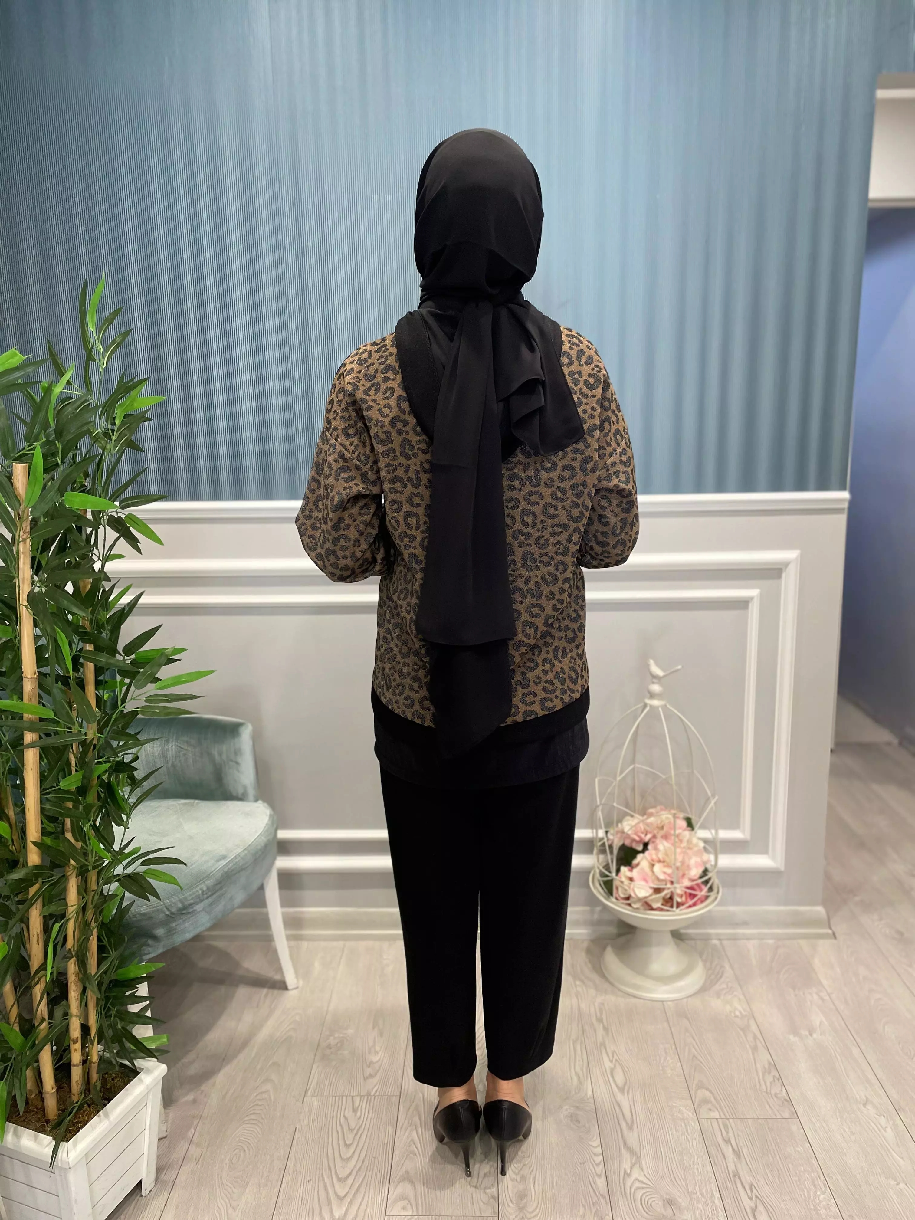 LEOPAR%20DESENLİ%20TAŞ%20DETAYLI%20KAPŞONLU%20TAKIM