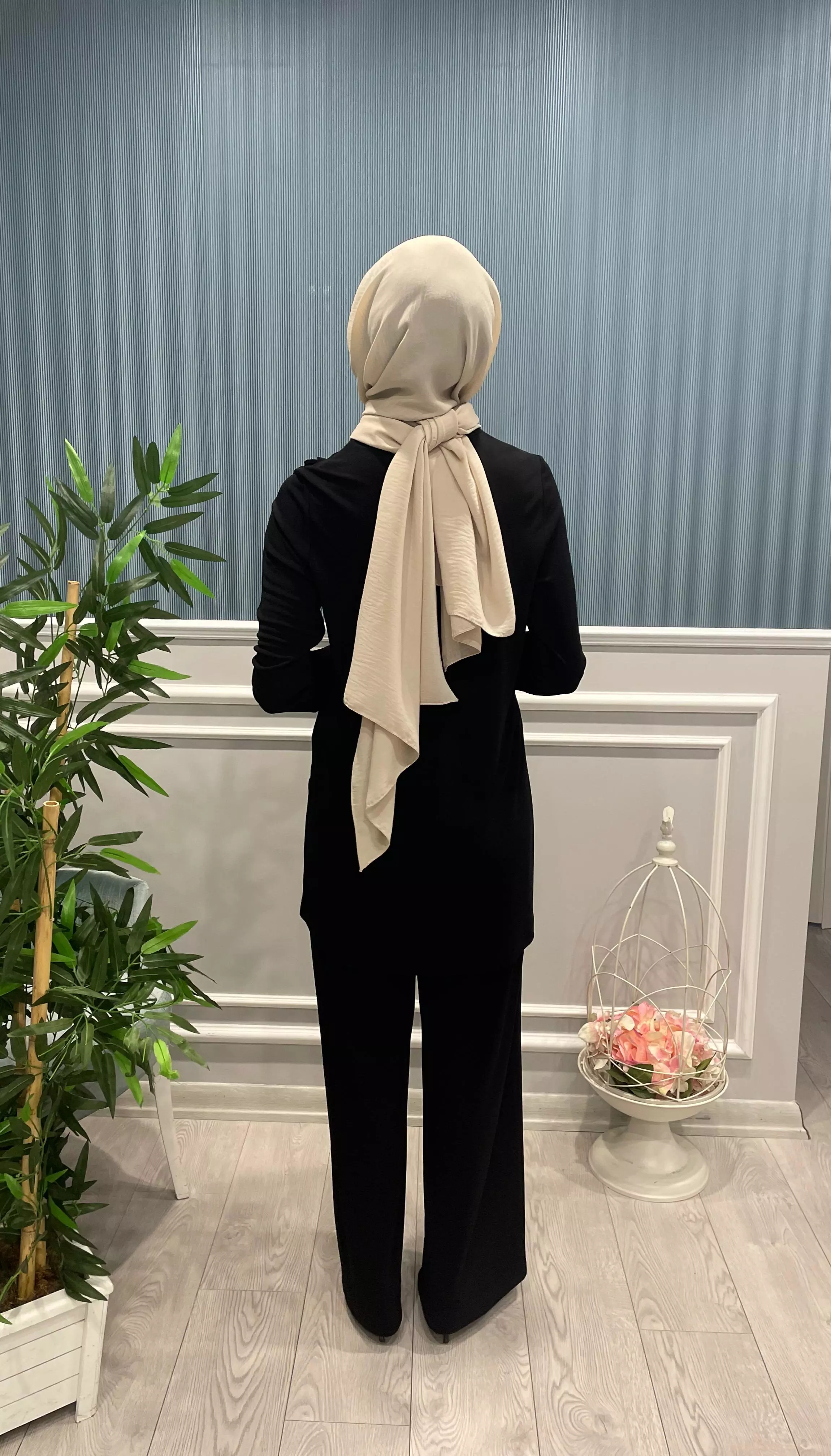 GÜL%20MOTİFLİ%20RAYON%20BLUZ