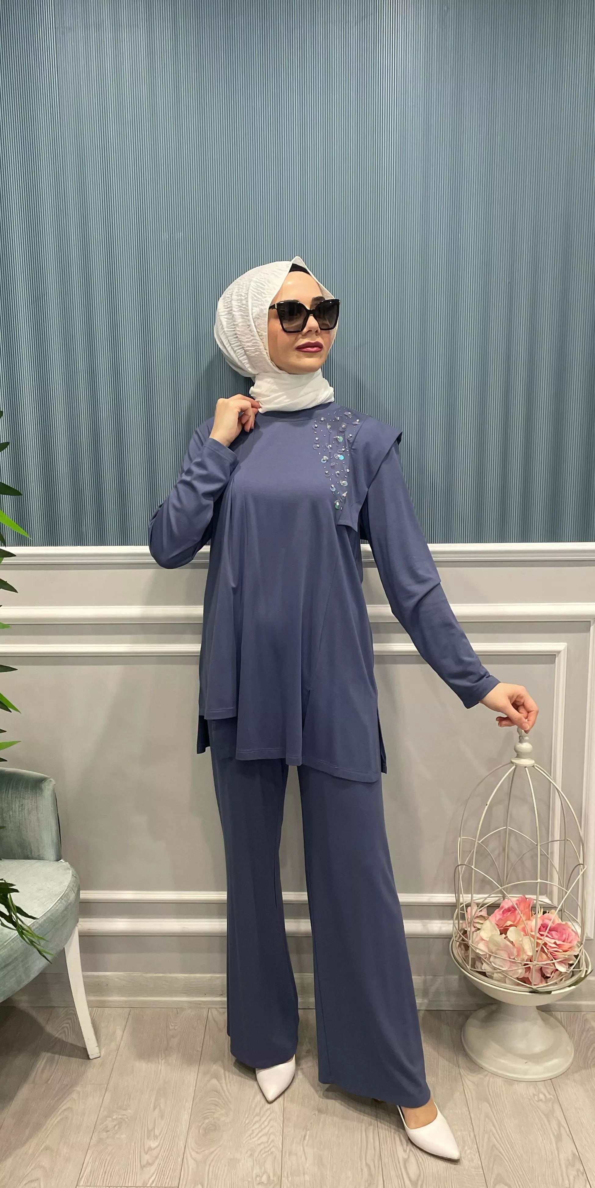ÖNÜ%20TAŞ%20BONCUK%20DETAYLI%20YIRTMAÇLI%20İKİLİ%20TAKIM
