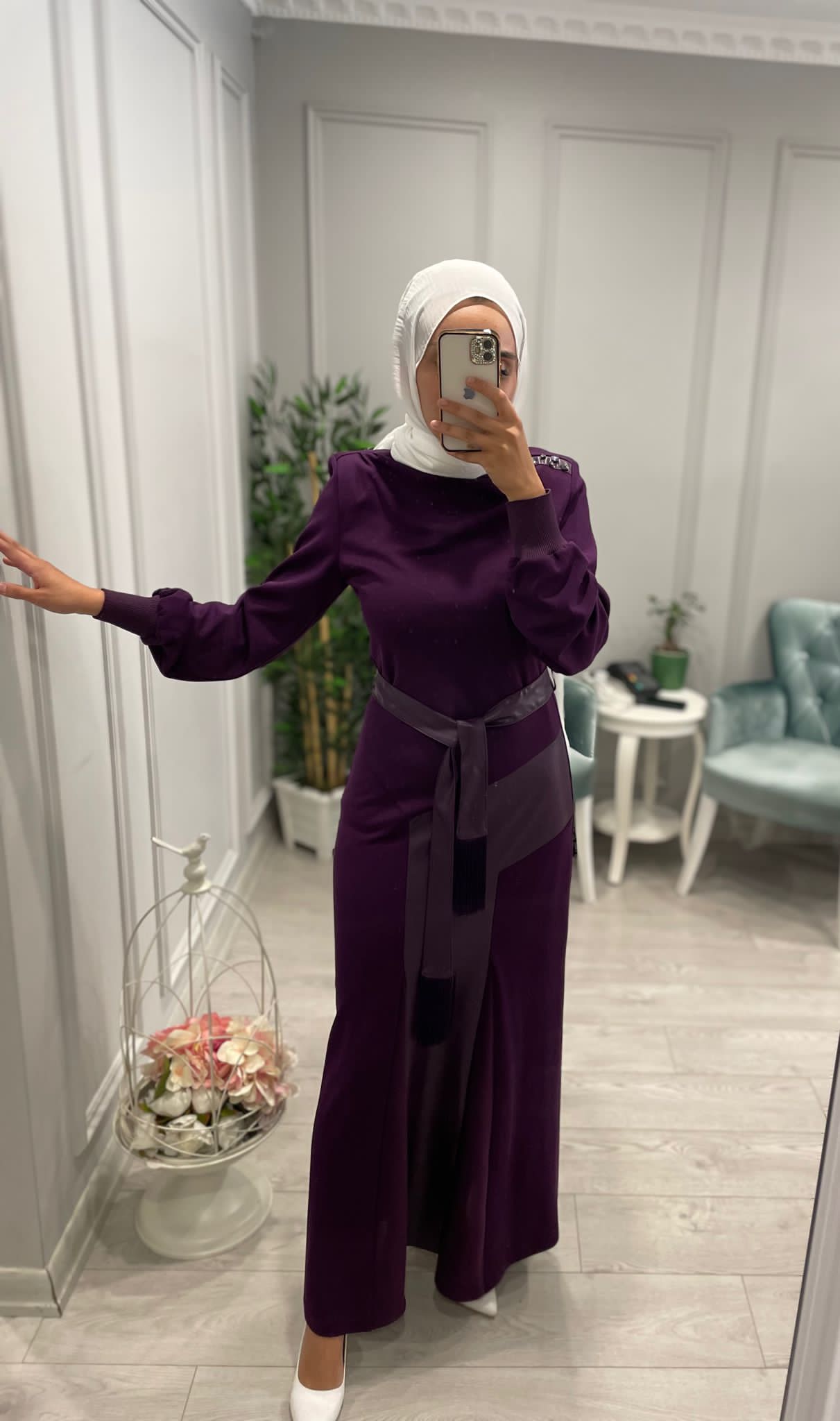 OMUZU%20TAŞ%20VE%20DERİ%20DETAYLI%20ELBİSE