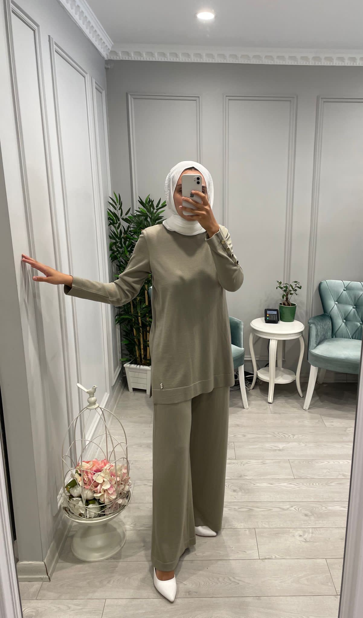 KOLLARI%20DÜĞMELİ%20YÜN%20BLUZ