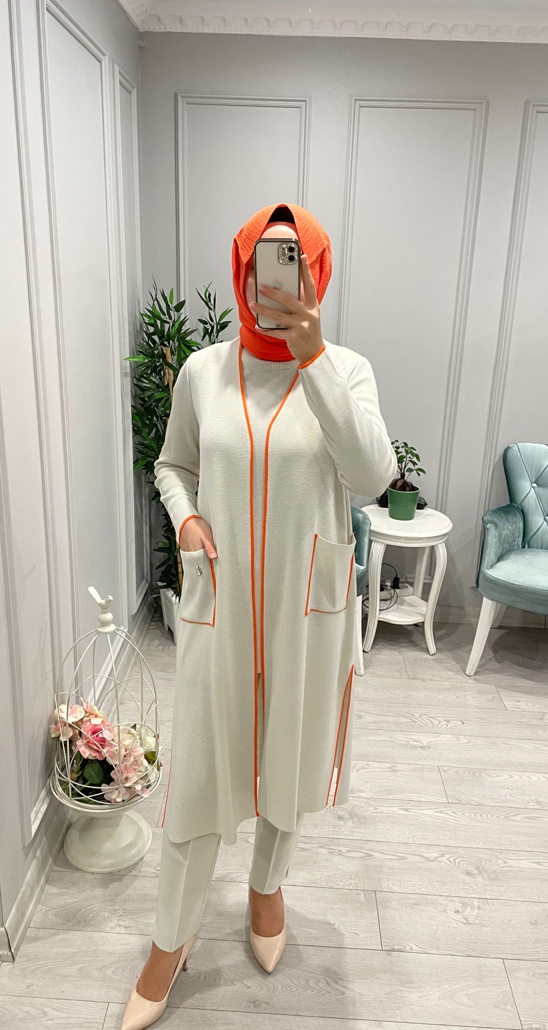 TURUNCU%20ÇİZGİLİ%20ÖNÜ%20AÇIK%20CEPLİ%20HIRKA
